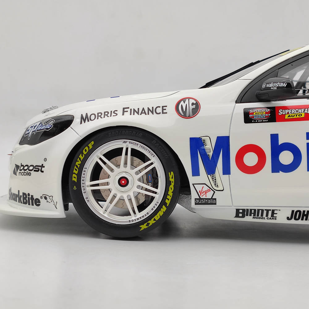 1/12 Scale Holden VF Commodore V8 2017 Supercheap Auto Bathurst 1000 Resin Model Car - Collectible Toy Gift for Racing Fans & Car Enthusiasts - Perfect for Display, Gifting, and Racing Memorabilia Collections
