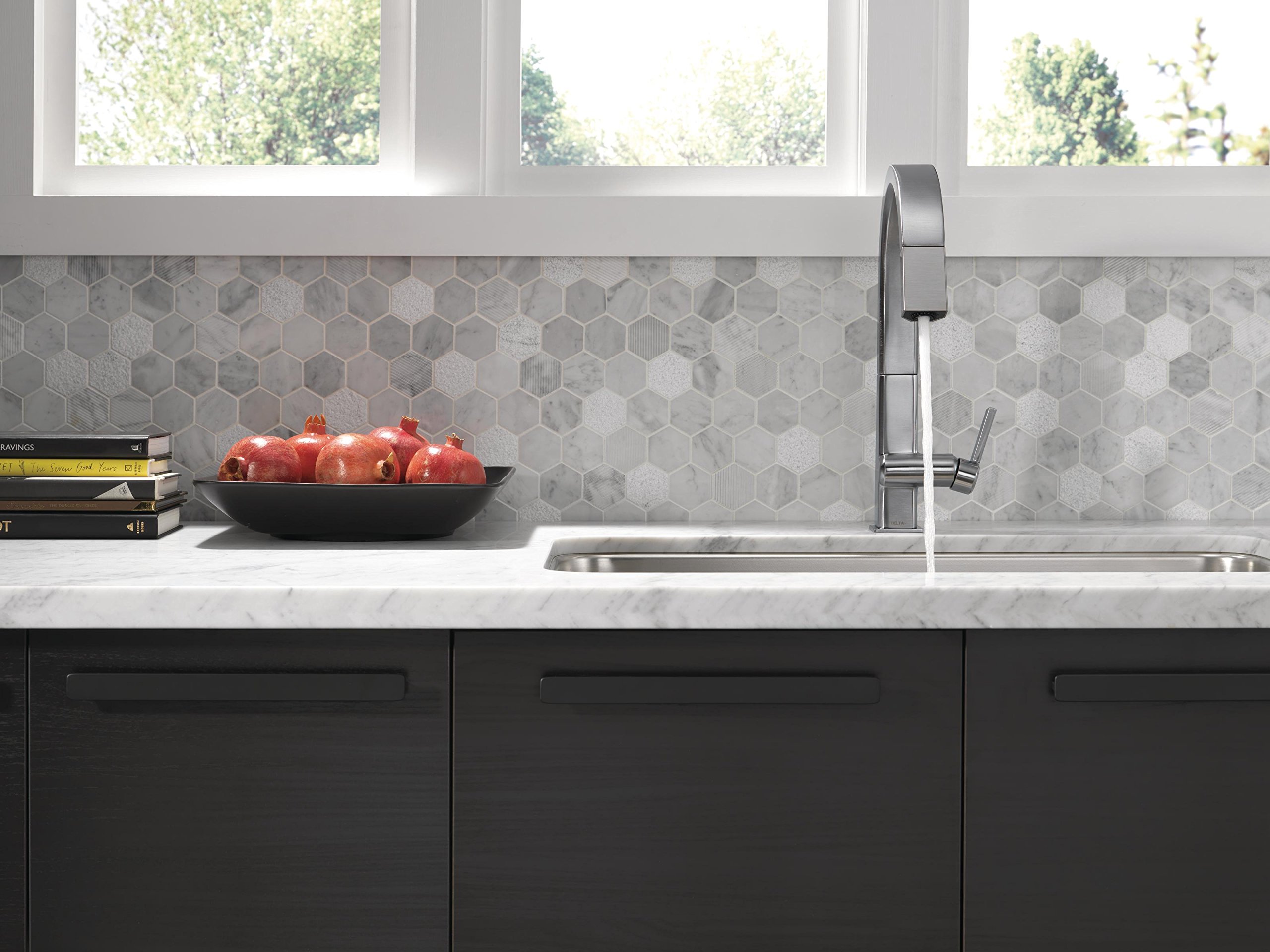 Delta 9193-AR-DST Brushed Nickel Kitchen Faucet with Magnetic Pull Down Sprayer - Arctic Stainless Finish | Ideal for Modern Kitchens, Easy Cleaning & High-Traffic Sink Areas
