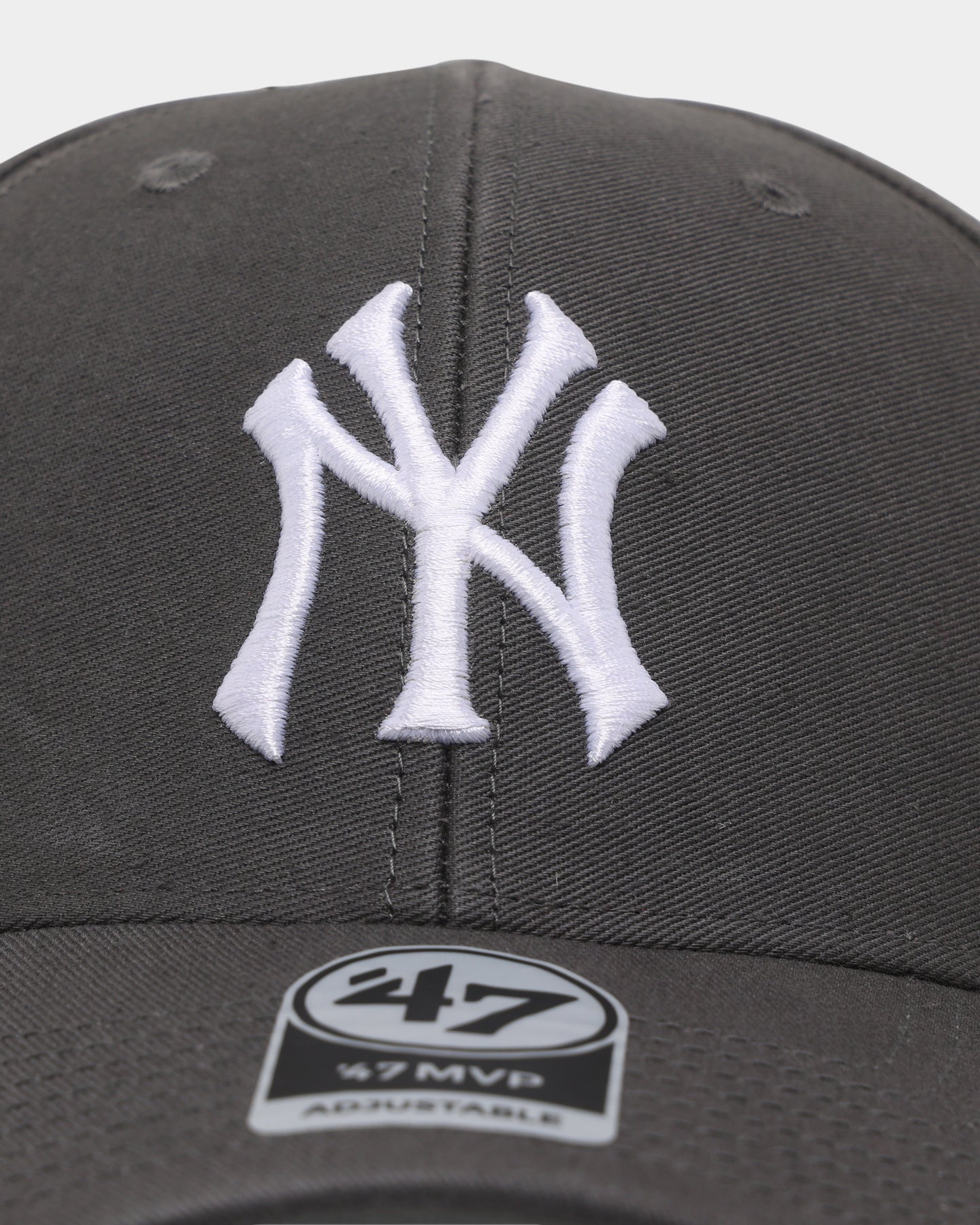 47 Brand New York Yankees Legend '47 MVP Strapback Hat - Charcoal Adjustable Snapback for Men & Women - Perfect for Baseball Games, Streetwear & Casual Outfits