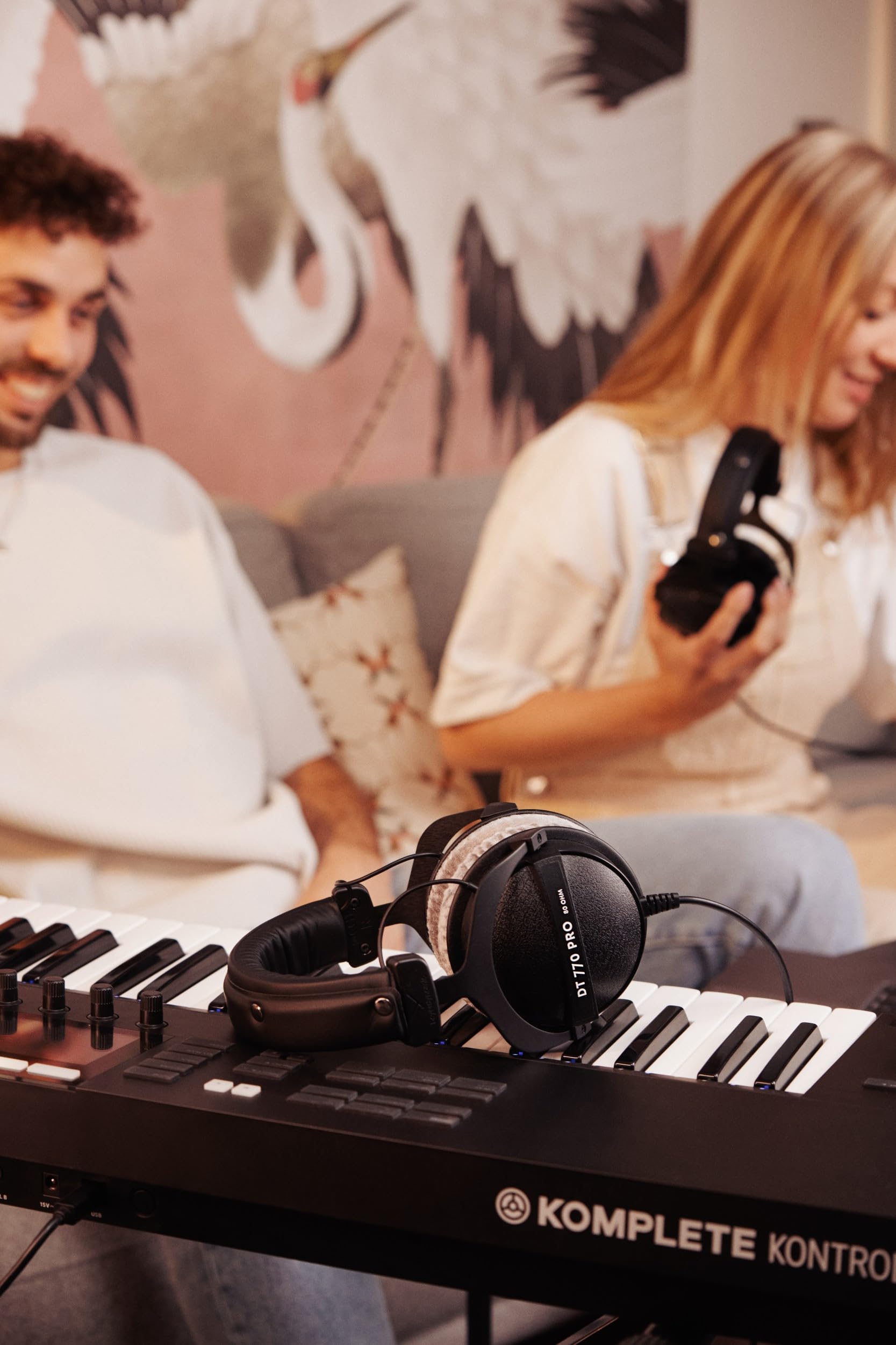 beyerdynamic DT 770 PRO 80 Ohm Over-Ear Studio Headphones - Gray Closed-Back Wired Headphones for Professional Recording, Mixing & Monitoring | Perfect for Music Producers, Podcasters & Audio Engineers