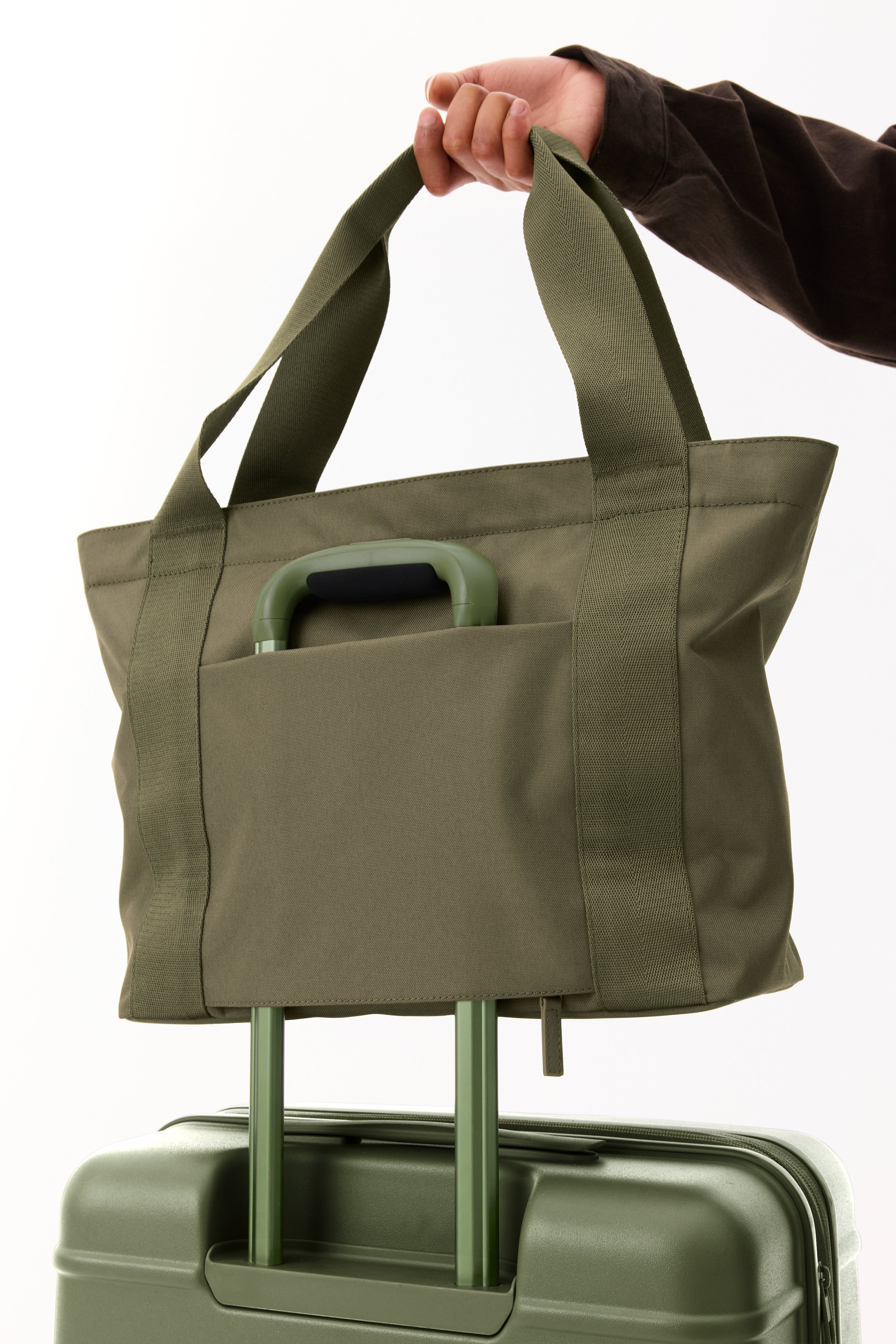 The BÉISics Tote Bag in Olive Green - Stylish & Spacious Carryall for Work, Travel & Everyday Use