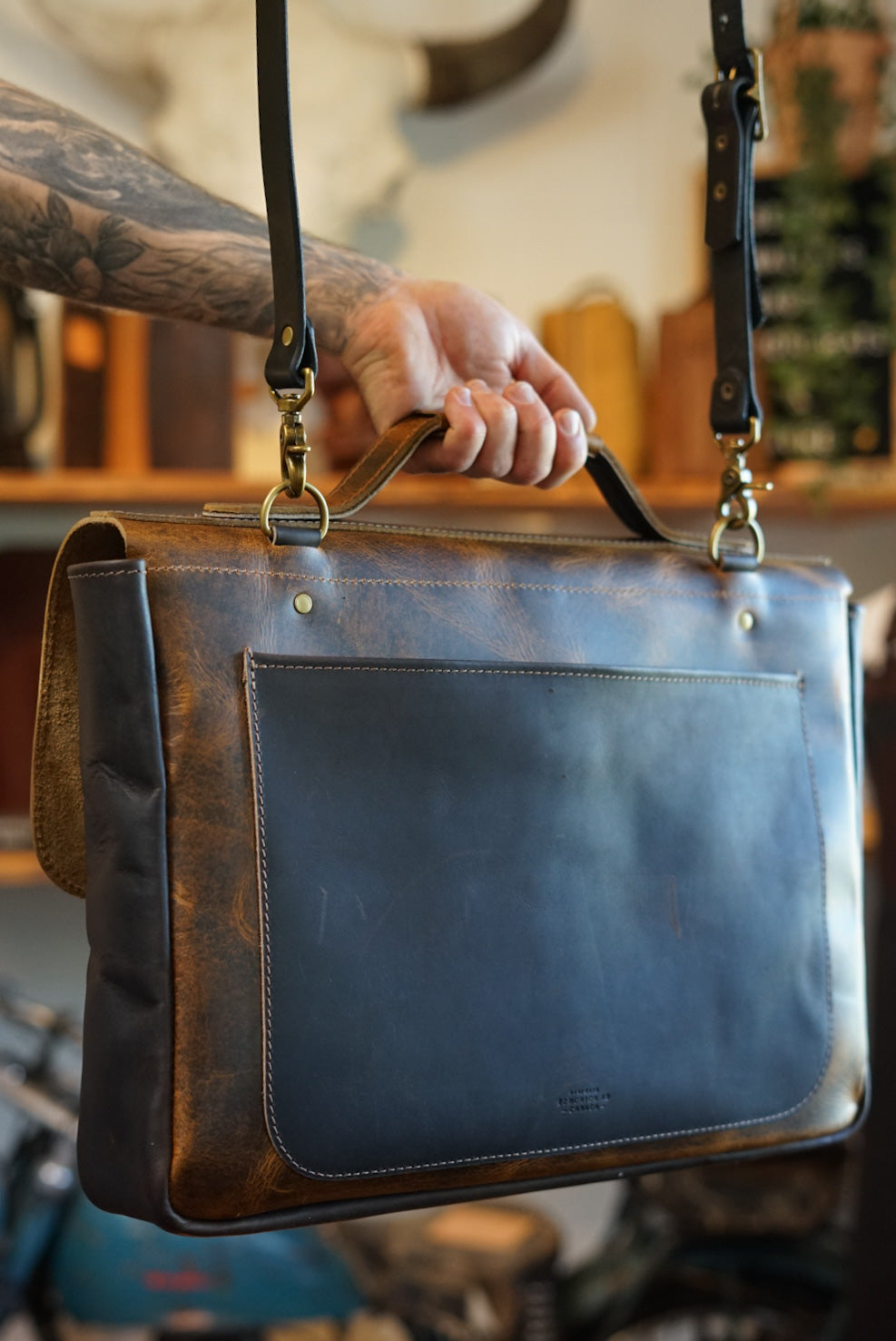 Vintage Two-Tone Messenger Bag - 18