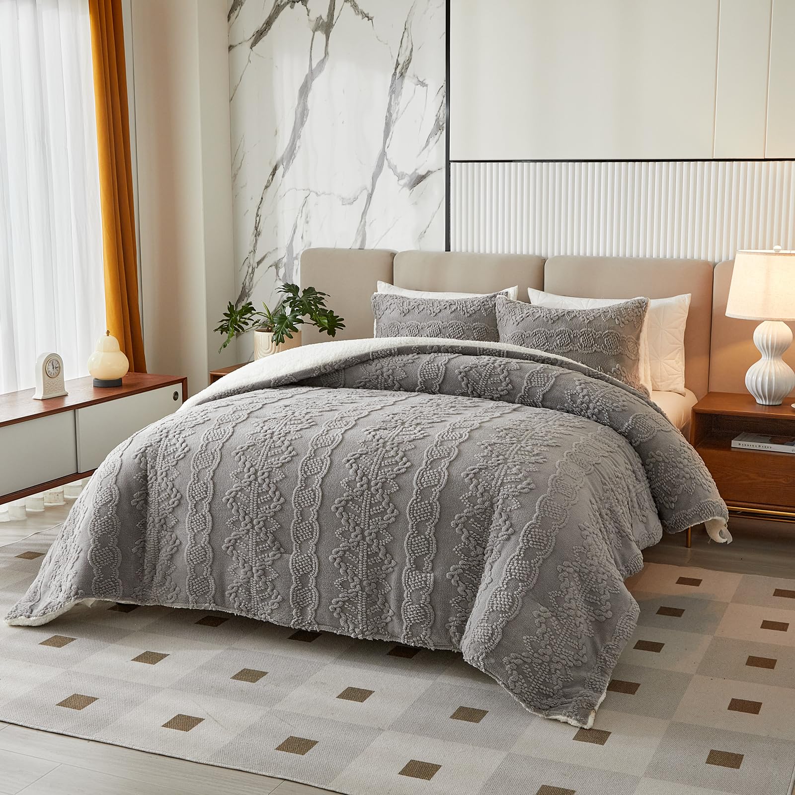 Luxury Flannel Fleece Sherpa Comforter Set Full/Queen Size - Ultra Soft & Warm Jacquard Boho Stripes Down Alternative Bedding - Grey Winter Comforter with 2 Pillowcases (3-Piece Set) - Perfect for Cozy Bedrooms, Guest Rooms & Cold Weather Retreats