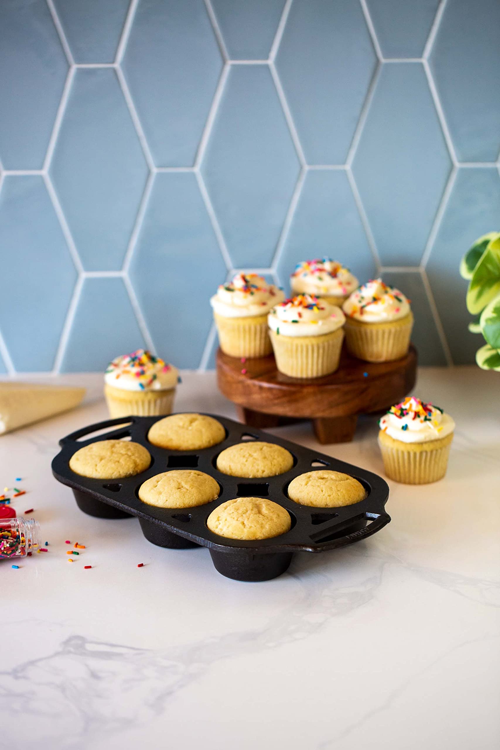 Lodge Cast Iron 2-Piece Muffin Pan Set - Premium Non-Stick Baking Pans for Cupcakes, Cornbread & Muffins - Perfect for Home Baking, Holiday Treats & Party Desserts