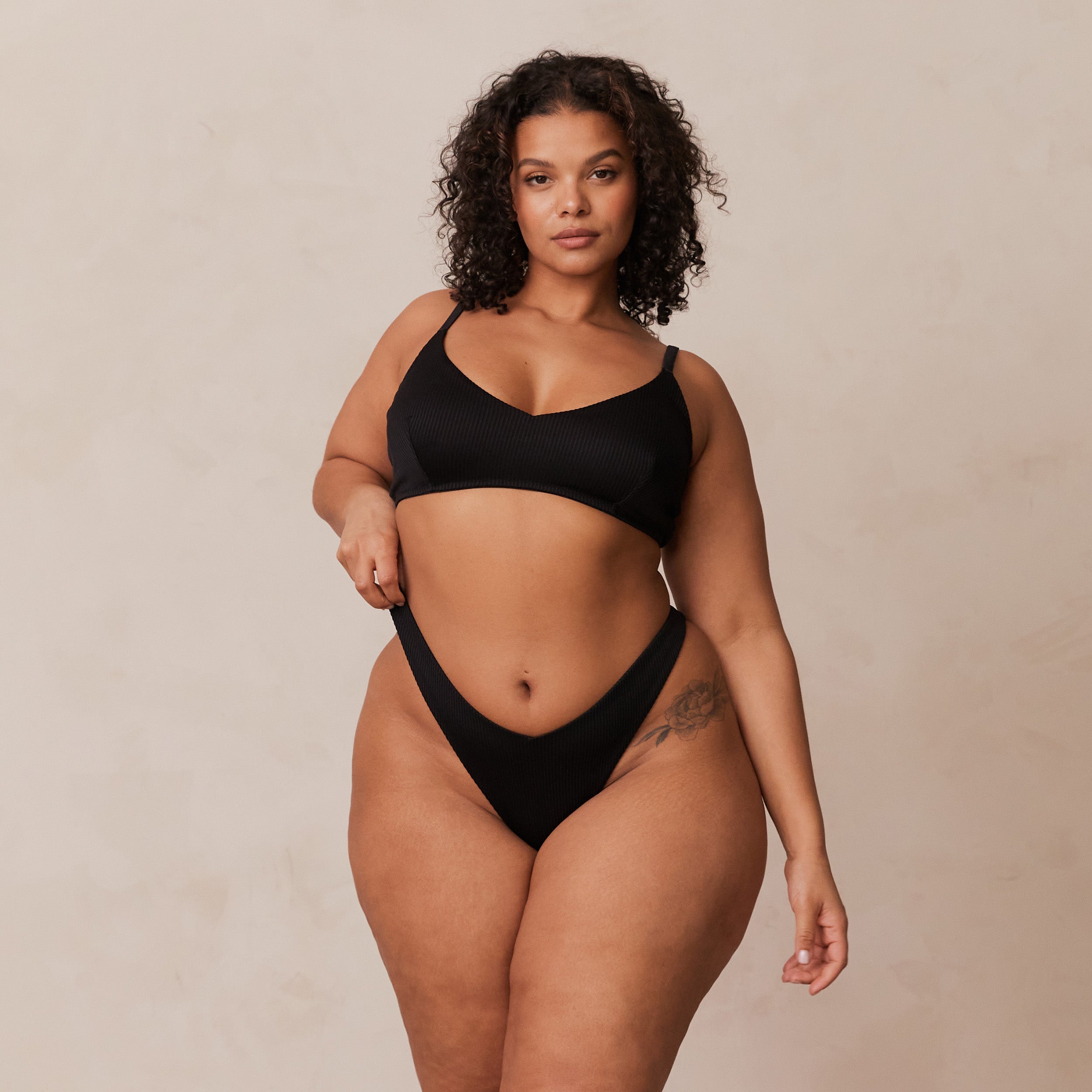 Seamless Ribbed Triangle Bralette - Black Lace Underwire Bra for Women | Comfortable & Sexy for Everyday Wear, Yoga, and Lounge