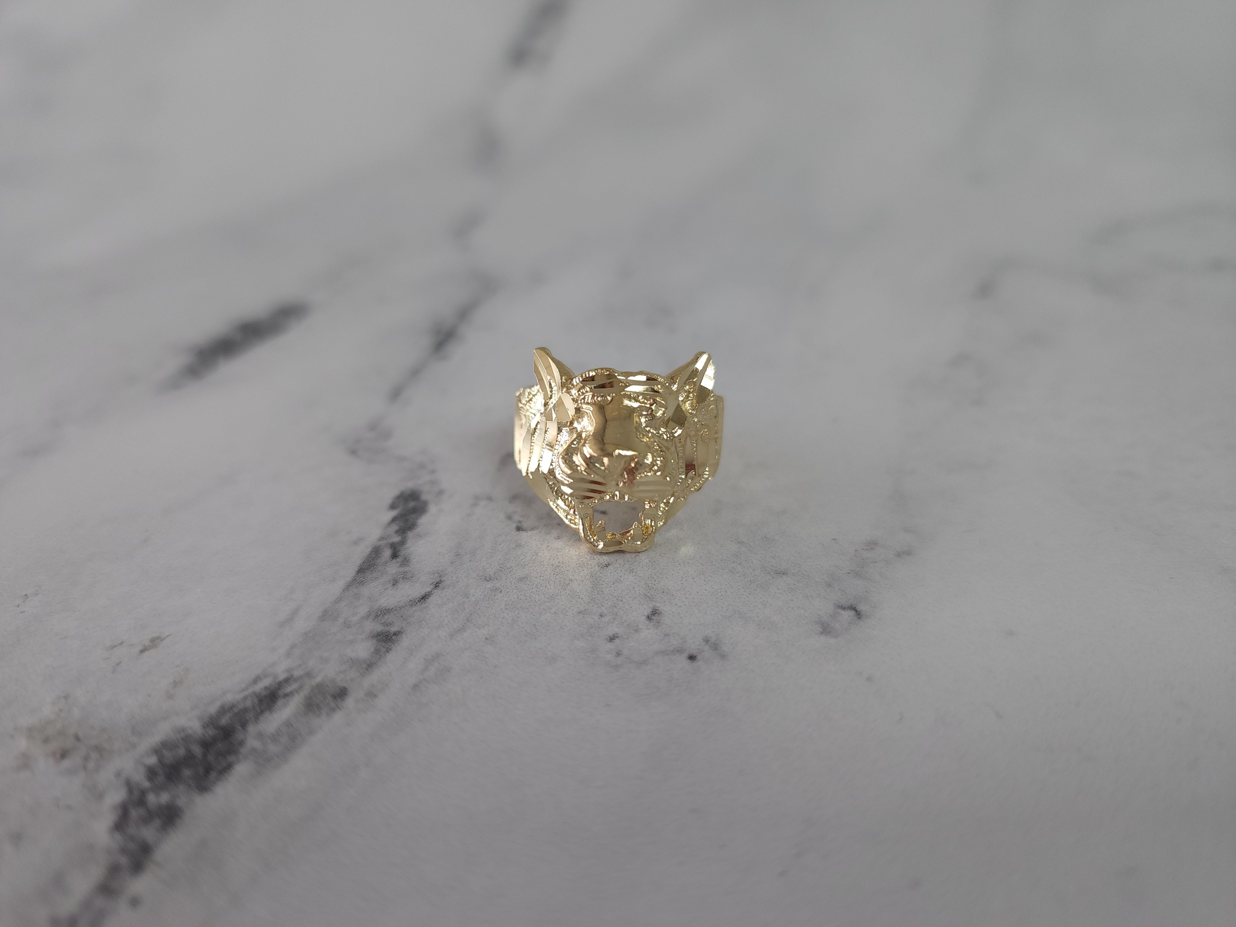 14k Yellow Gold Lion Ring with Diamond Cuts - Elegant Statement Jewelry for Men & Women, Perfect for Gifts, Weddings, and Special Occasions