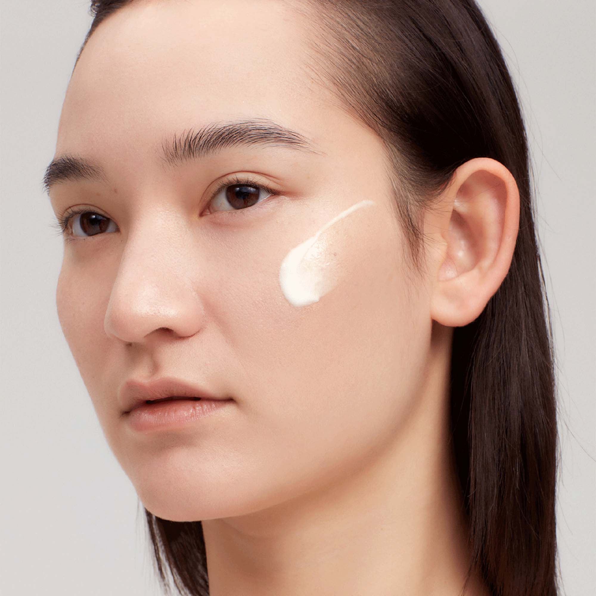 Augustinus Bader The Cream | Cell Rejuvenating Priming Moisturizer for Face | Hydrates & Smooths Skin | Perfect for Daily Skincare Routine & Makeup Prep