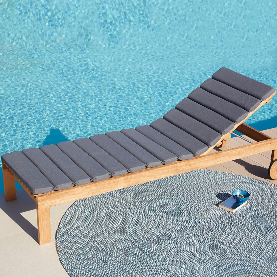 Premium Foersom Hiort Lorenzen Amaze Sunbed - Outdoor Wicker Chaise Lounge with Cane Weave Design | Perfect for Poolside, Patio, and Garden Relaxation