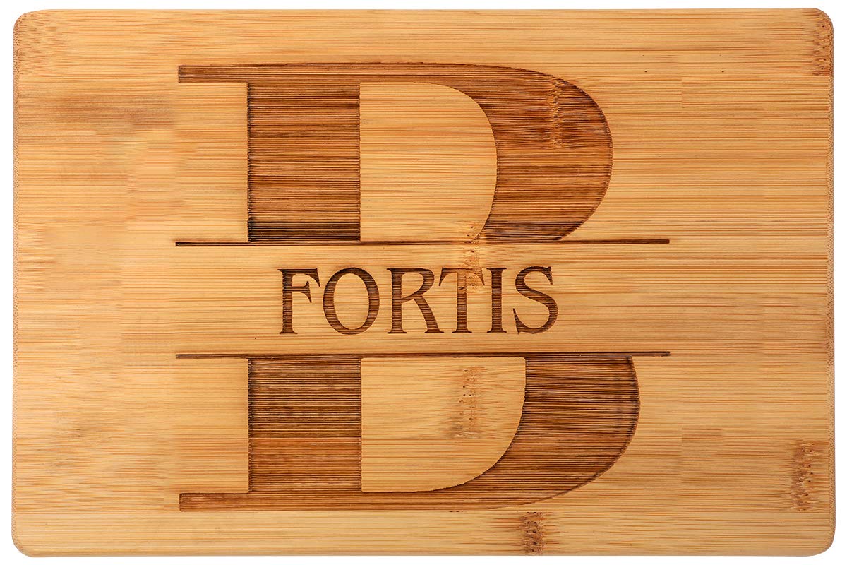 **Personalized Wooden Cutting Board - Custom Engraved Kitchen Gift for Women, Couples, Mom - Unique Housewarming & Wedding Gift - Perfect for Home Decor & Special Occasions**