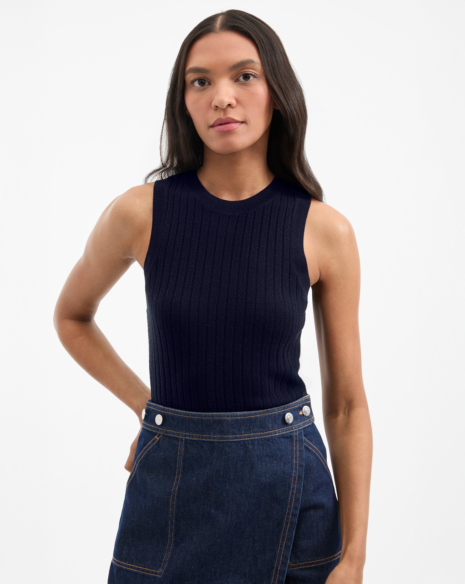 Premium Merino Wool Tank Top for Women & Men - Soft, Breathable & Odor-Resistant - Perfect for Travel, Hiking & Outdoor Activities