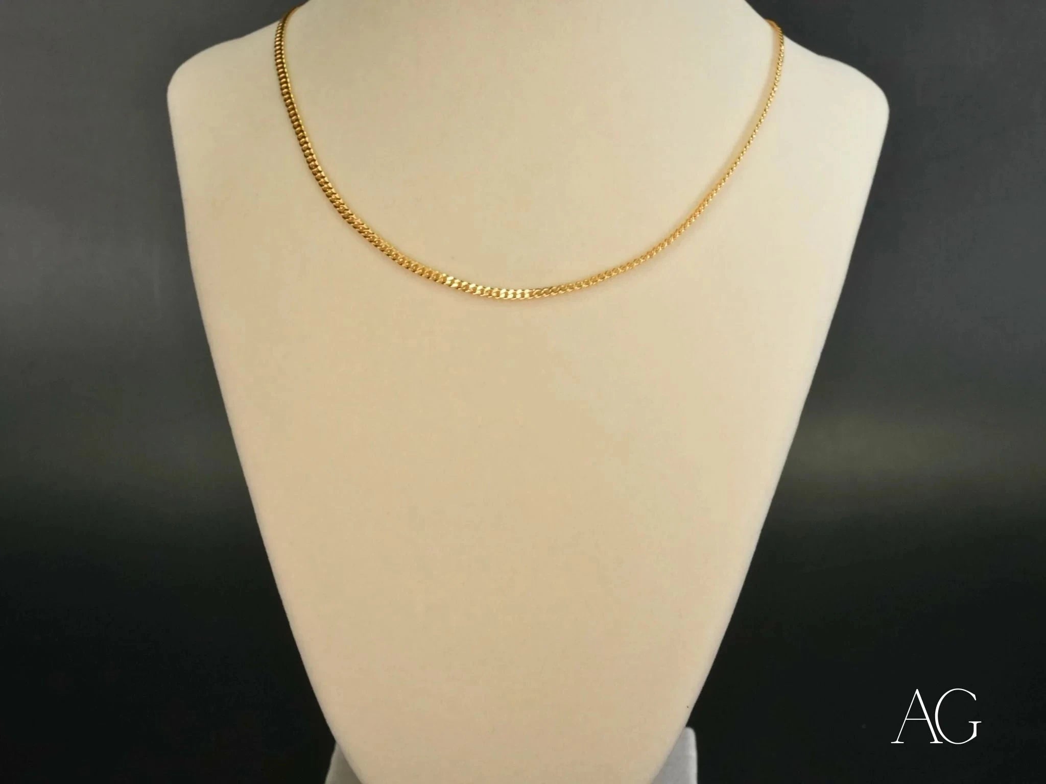 Eternal Prestige 18K Gold Figaro Chain for Men & Women - Luxury Italian Jewelry Gift for Birthday, Anniversary & Special Occasions