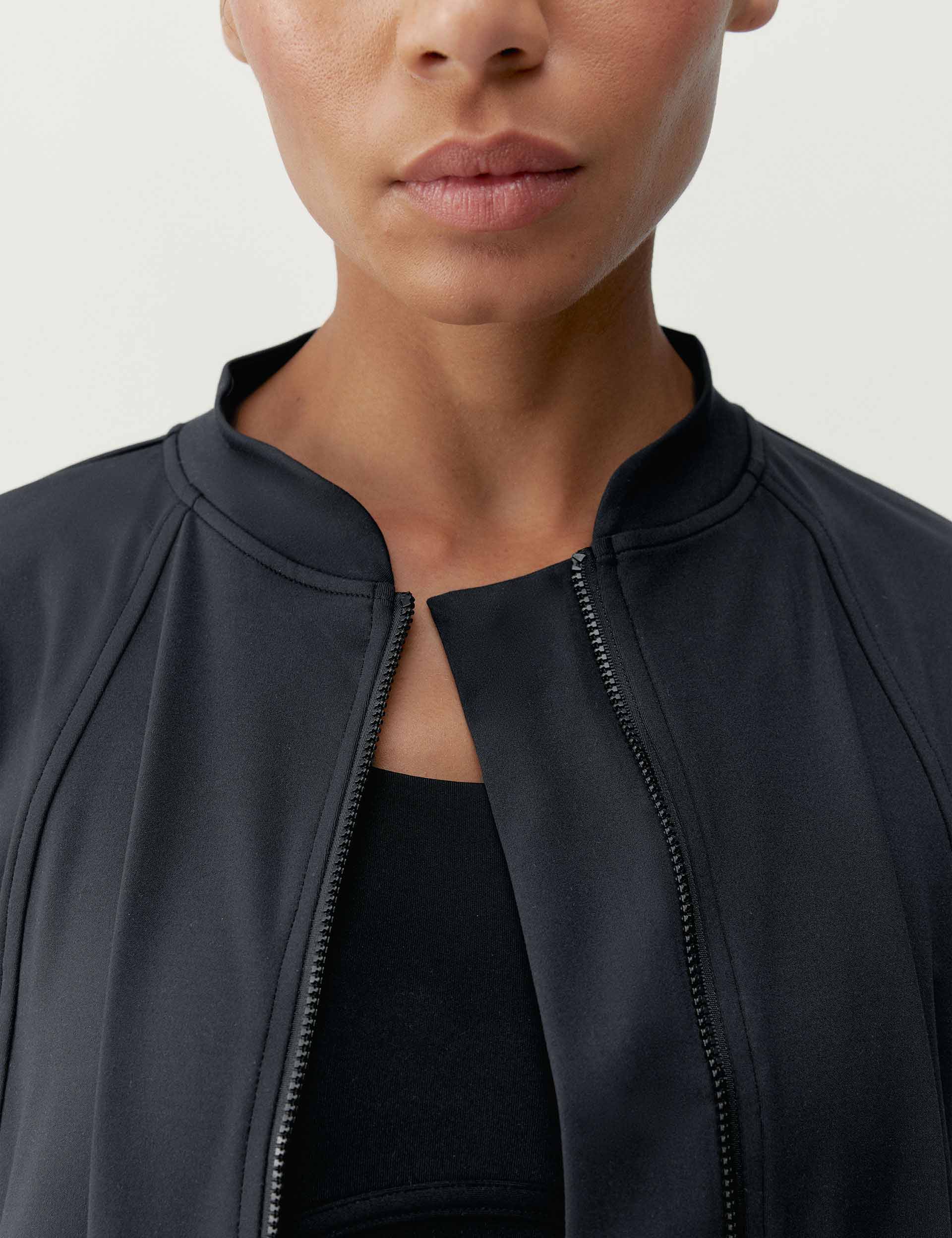 Leila Jacket - Stylish Black Women's Outerwear for Fall & Winter | Perfect for Casual Outings & Travel