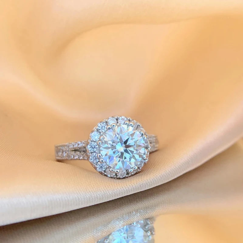 2ct Moissanite Engagement Ring for Women - 925 Sterling Silver Round Cut Diamond Alternative Wedding Band - Anniversary Gift for Her - Perfect for Proposals, Weddings & Special Occasions