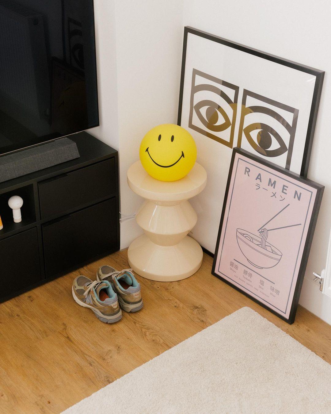 Smiling Table Lamp - Modern LED Night Light for Bedroom, Living Room, and Office - Perfect for Reading, Decor, and Relaxation