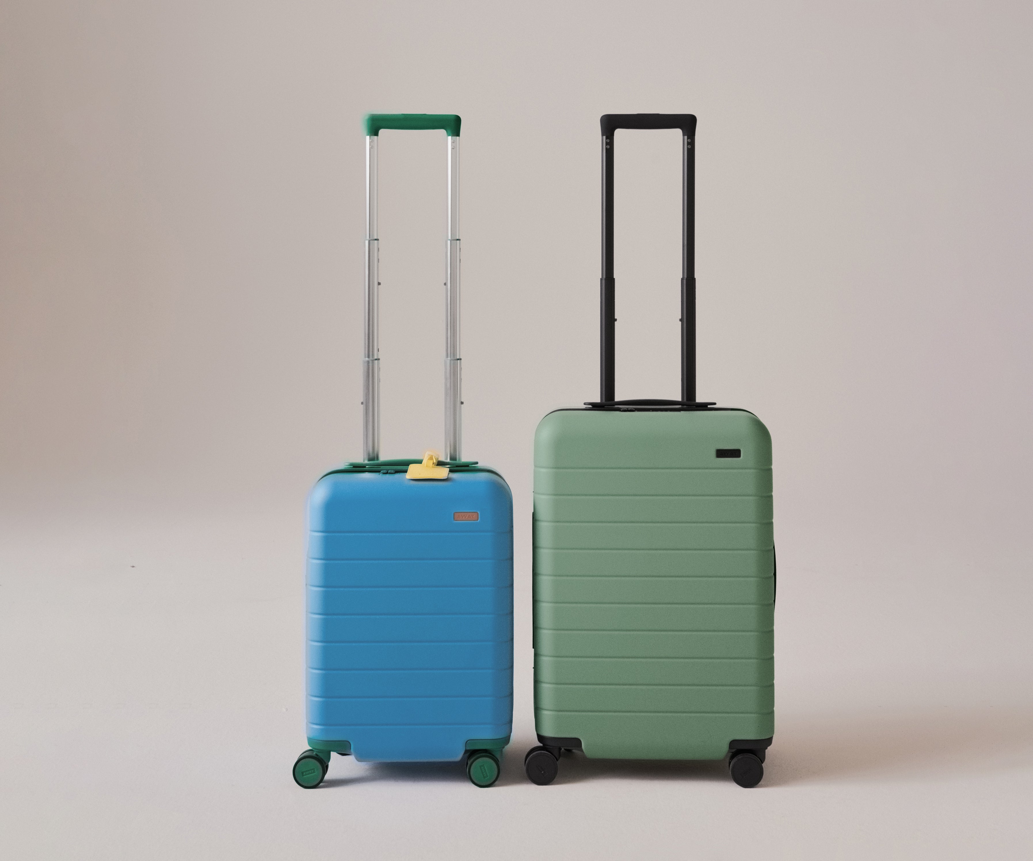 **Kids' Splash Blue Carry-On Luggage - Lightweight & Durable Travel Suitcase for Children - Perfect for Airplane Trips & Family Vacations**