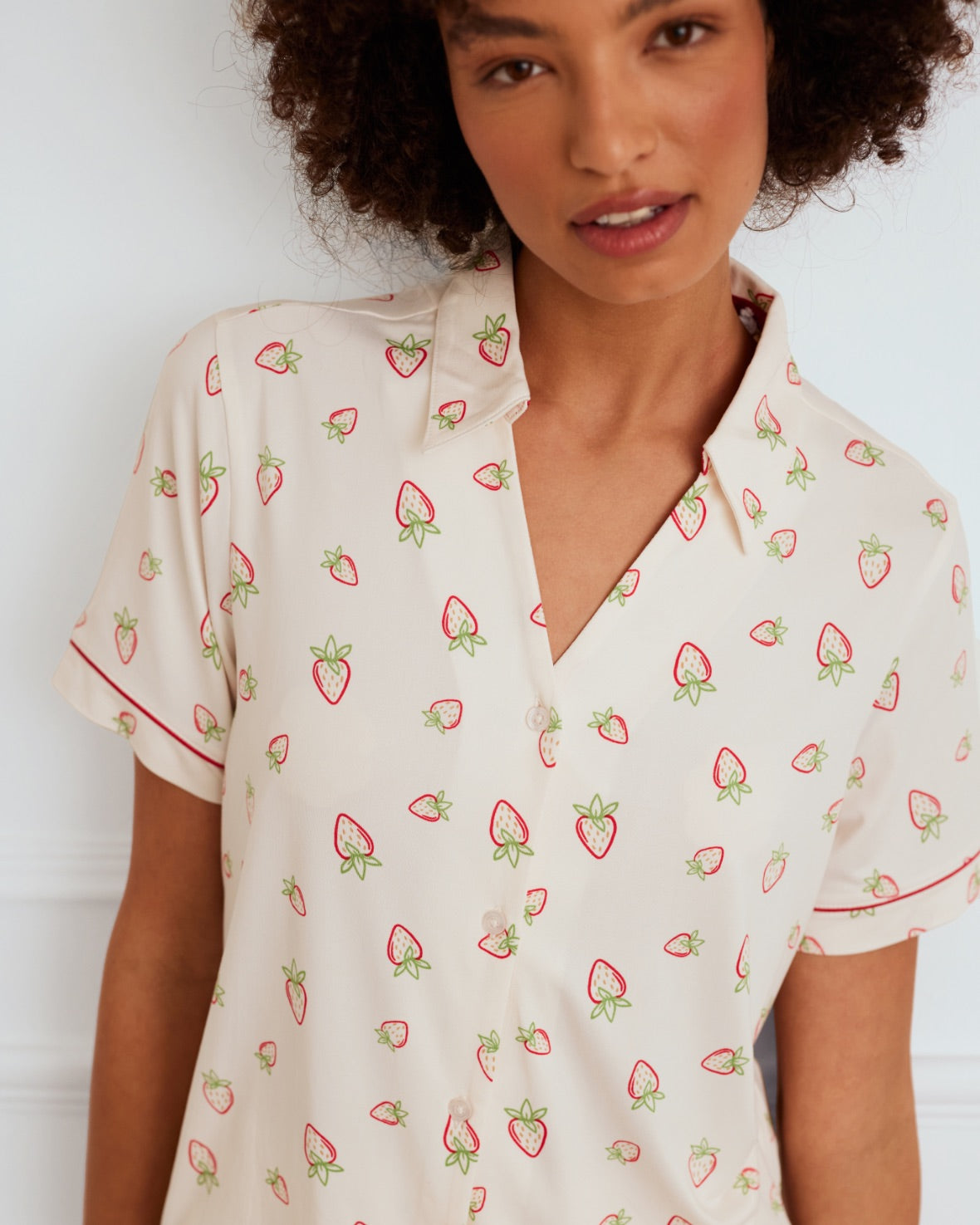 Strawberry Print Short Pajama Set for Women - Soft & Comfortable Sleepwear - Perfect for Summer Nights & Lounging at Home