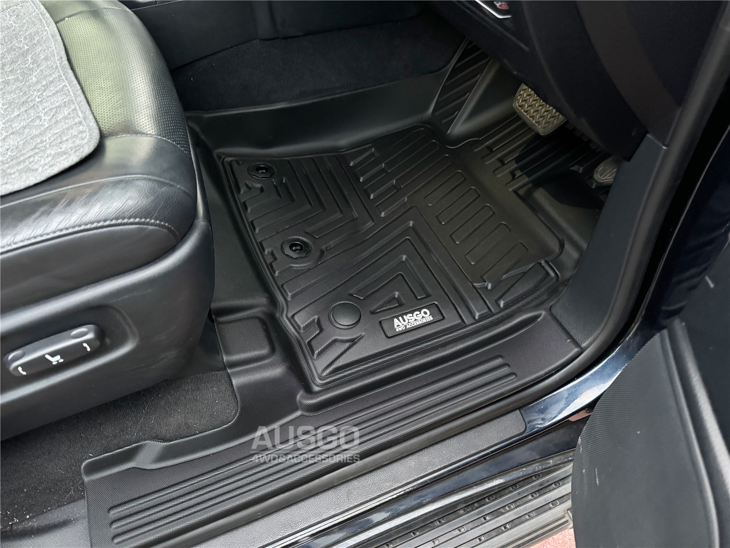 5D Custom Fit Car Floor Mats for Toyota LandCruiser 200 LC200 (2012-2021) - All-Weather Protection & Easy Cleaning - Perfect for Off-Road Adventures & Daily Commutes