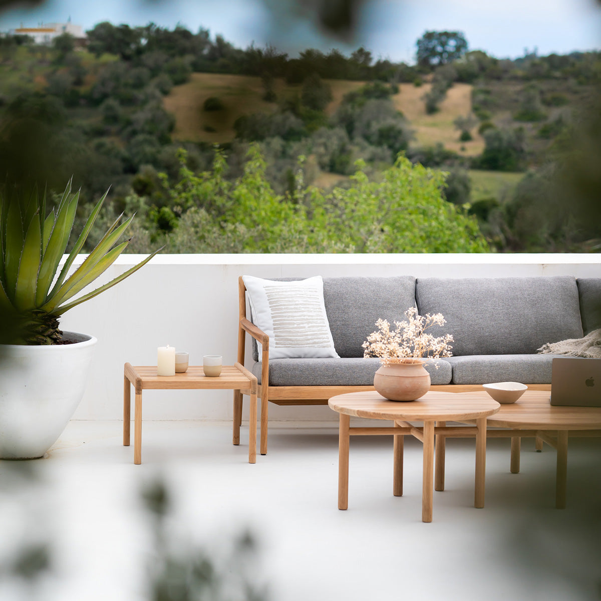 Outdoor 4-Seater Sofa with Jack Fabric - Teak & Mocha Color - Perfect for Patio, Garden, and Poolside Relaxation