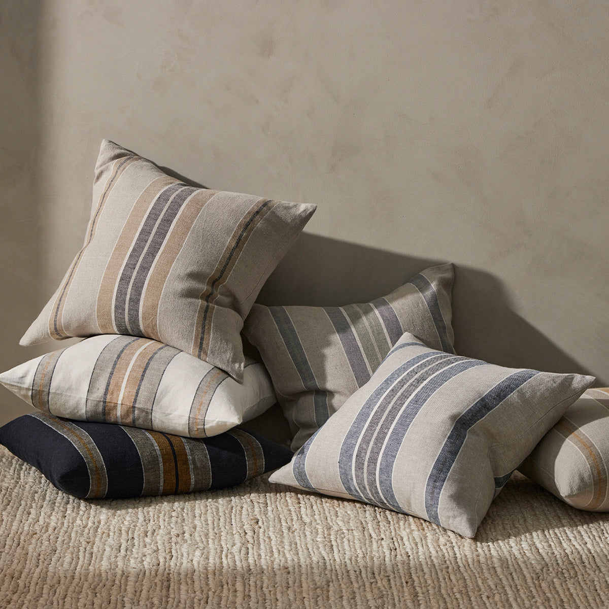Premium Weave Franco Cushion - Soft & Durable Throw Pillow for Sofa, Bed, or Outdoor Furniture - Perfect for Living Room Decor, Patio Seating & Home Styling