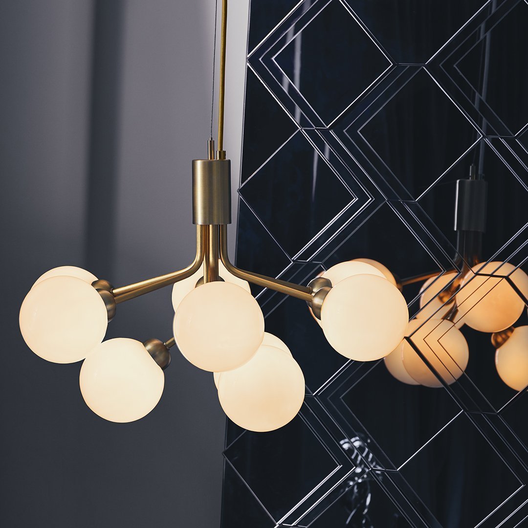 Apiales 9-Light Crystal Chandelier - Elegant Modern Ceiling Light Fixture for Dining Room, Bedroom, Living Room & Foyer Decor