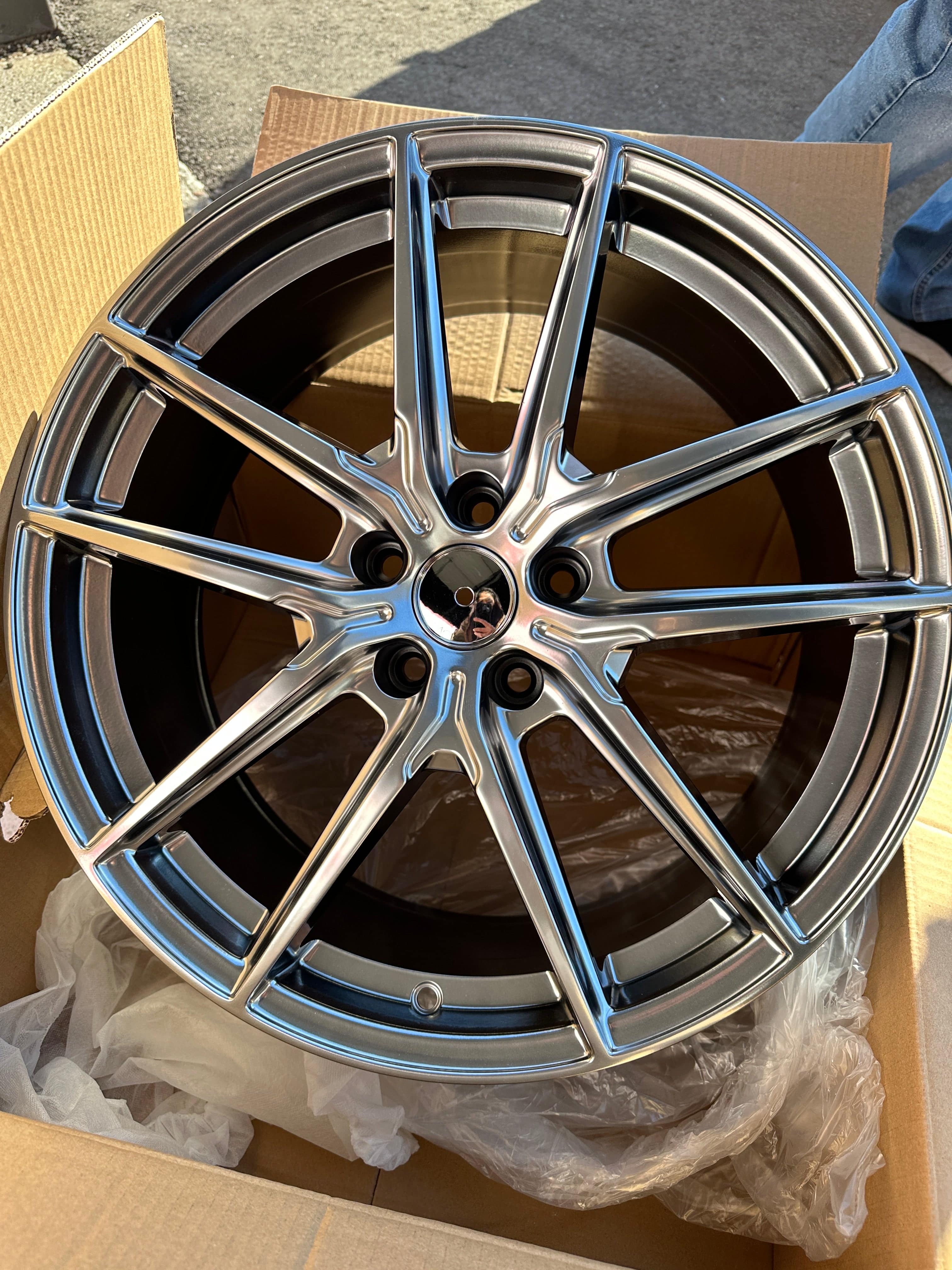 IKON Alloy Wheel IK114 19x8.5 5x114.3 72.6mm Hub Bore Gloss Black/Hyper Black - Premium 19 Inch Rims for Honda Civic, Accord, Toyota Camry & More - Perfect for Street Performance & Custom Car Upgrades