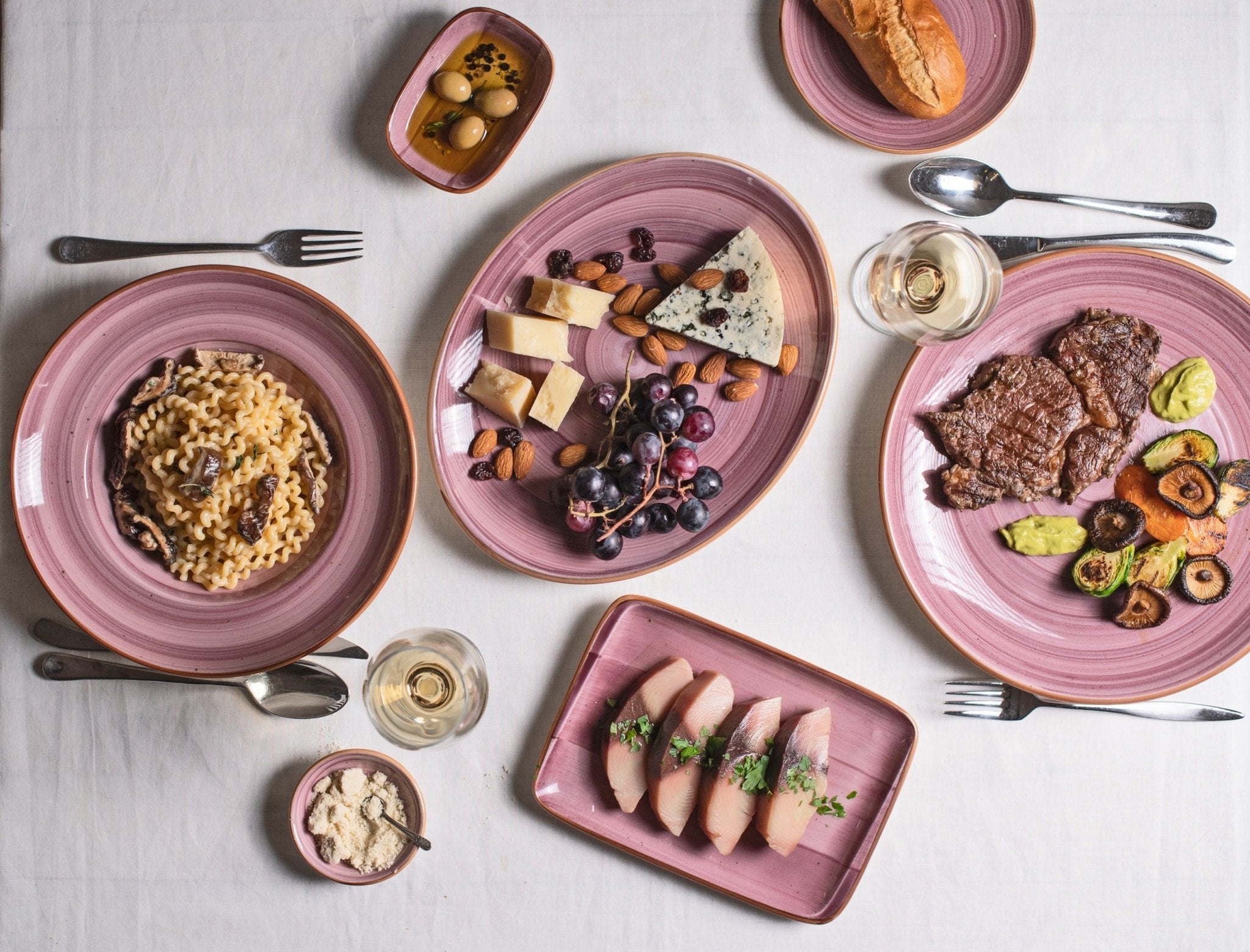 Aura Blackberry Service Plate 34x16 cm - Elegant Dinnerware for Restaurants, Weddings & Special Occasions