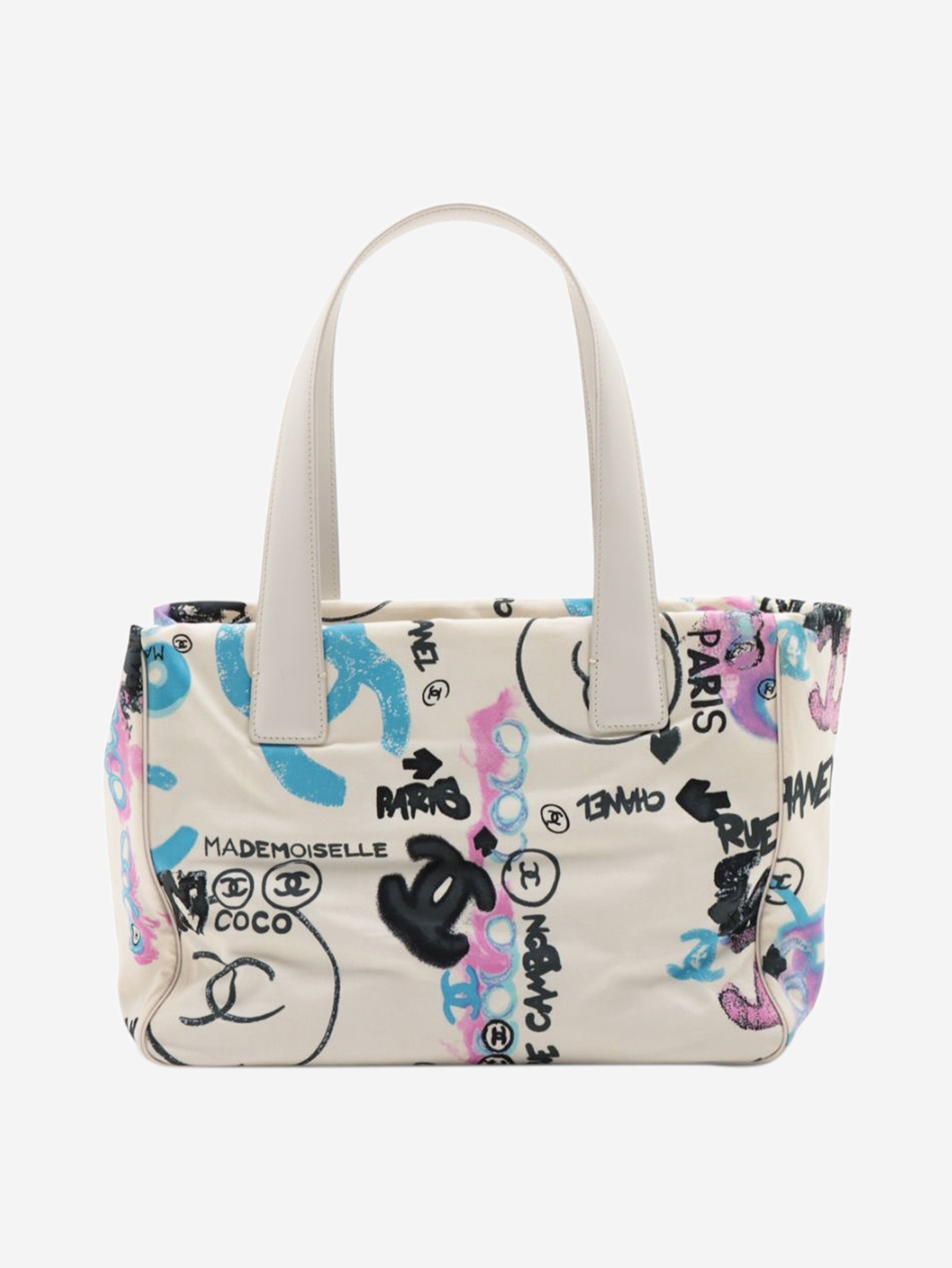 2006 New Travel Line Graffiti Tote Bag - Stylish Cream Canvas Shoulder Bag for Women, Perfect for Travel, Shopping & Daily Use