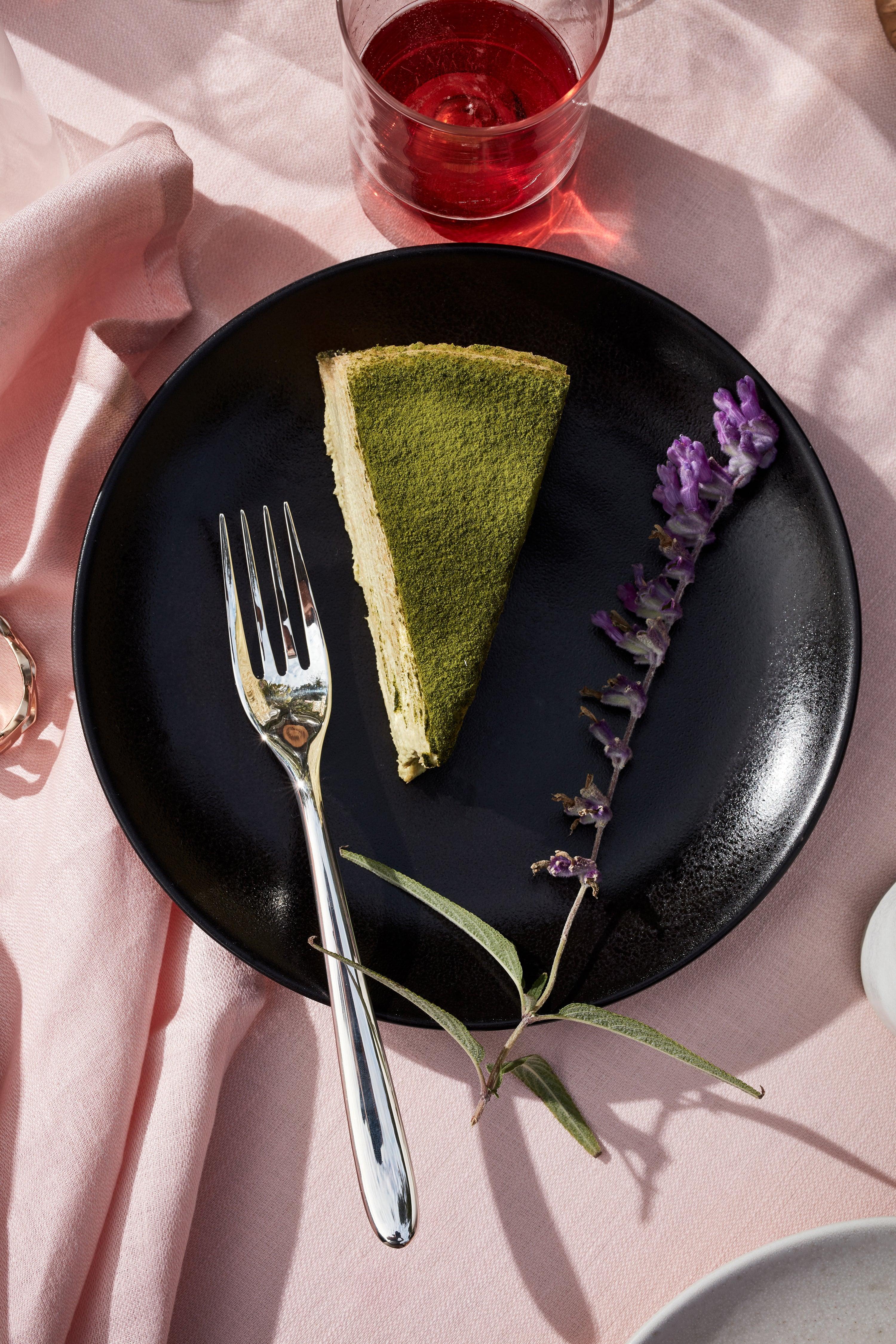 Terra Dessert Plate - Elegant Iron Serving Dish for Cakes, Pastries & Appetizers - Perfect for Dinner Parties, Weddings & Home Decor