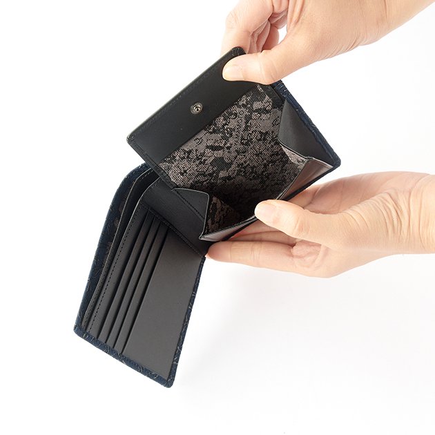 Japanese Deerskin Leather Fold Wallet with Urushi Lacquer - Dragonfly & Deep Indigo Design | Handmade in Japan | Premium Men's Wallet for Everyday Use & Gift Giving