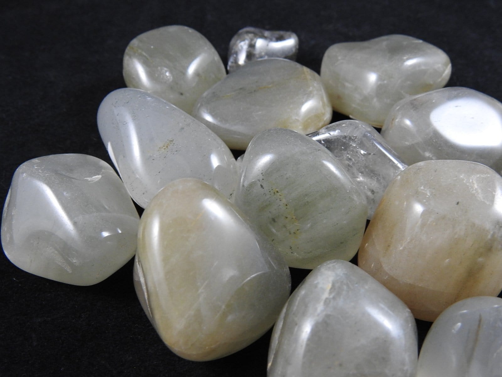 Natural Chlorite Quartz Tumbled Stones - Healing Crystals for Meditation, Reiki & Energy Work - Perfect for Home Decor, Jewelry Making & Spiritual Practices