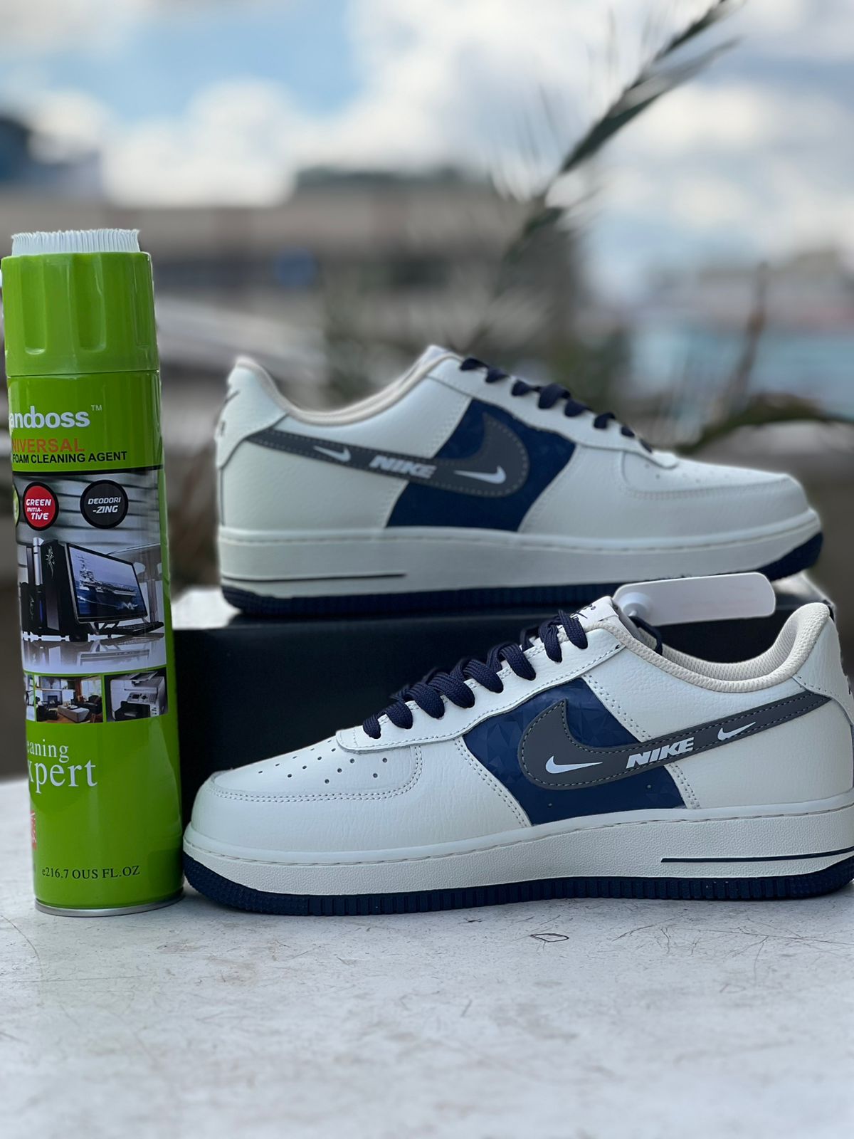 Custom Nike Air Force 1 Sneakers in White & Navy - Limited Edition The North Face Collaboration - Perfect for Streetwear & Outdoor Adventures