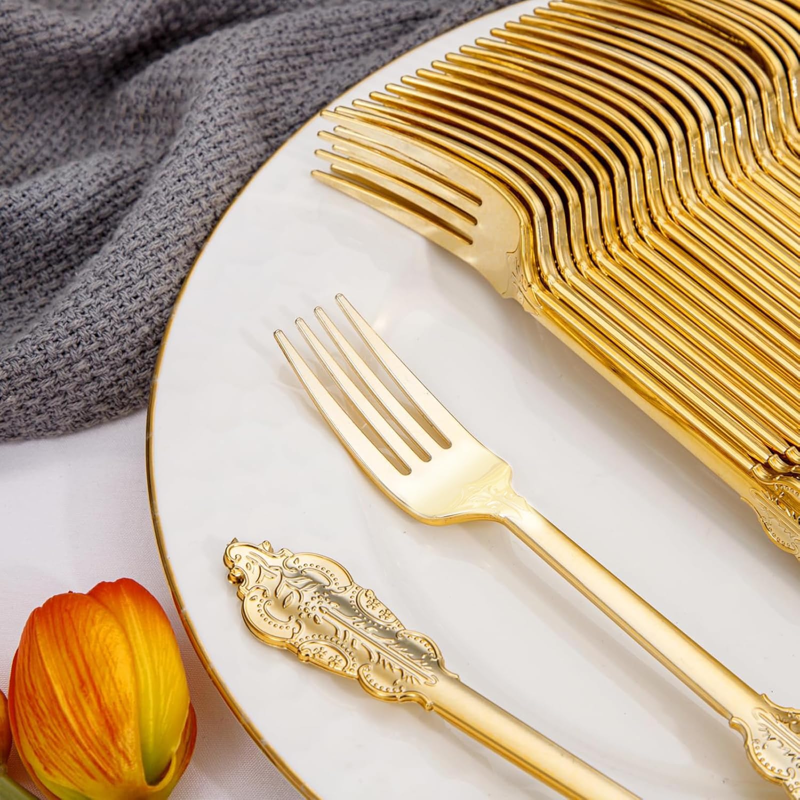 100-Piece Gold Plastic Forks Disposable - 7.48 Inch Elegant Baroque Silverware for Dessert, Cake, Party & Wedding - Heavy Duty Disposable Cutlery for Catering, Picnics & Daily Use