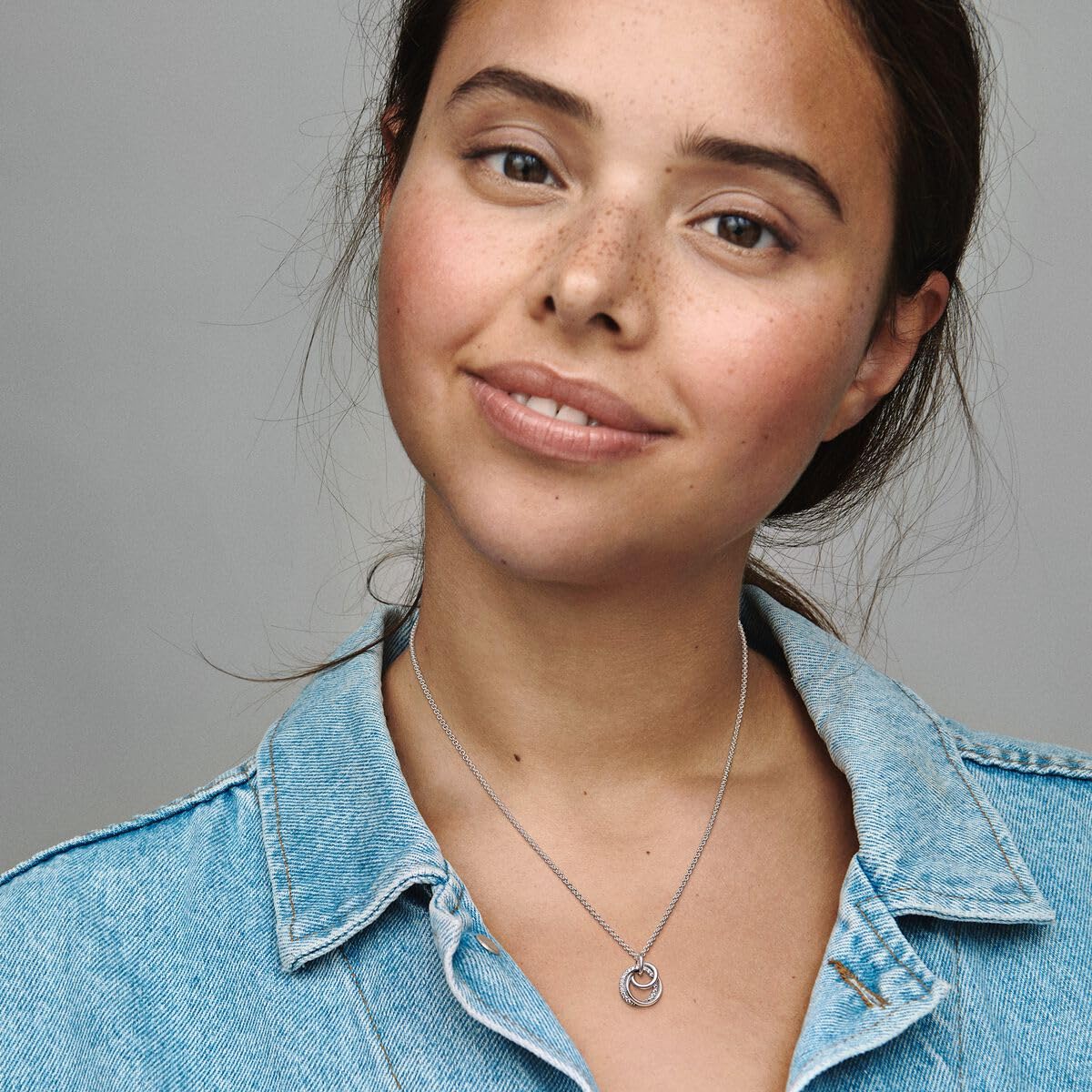 PANDORA Family Always Encircled Pendant Necklace - Adjustable Sterling Silver Necklace with Lobster Clasp & Cubic Zirconia - Elegant Gift for Women - Includes Gift Box (23.6