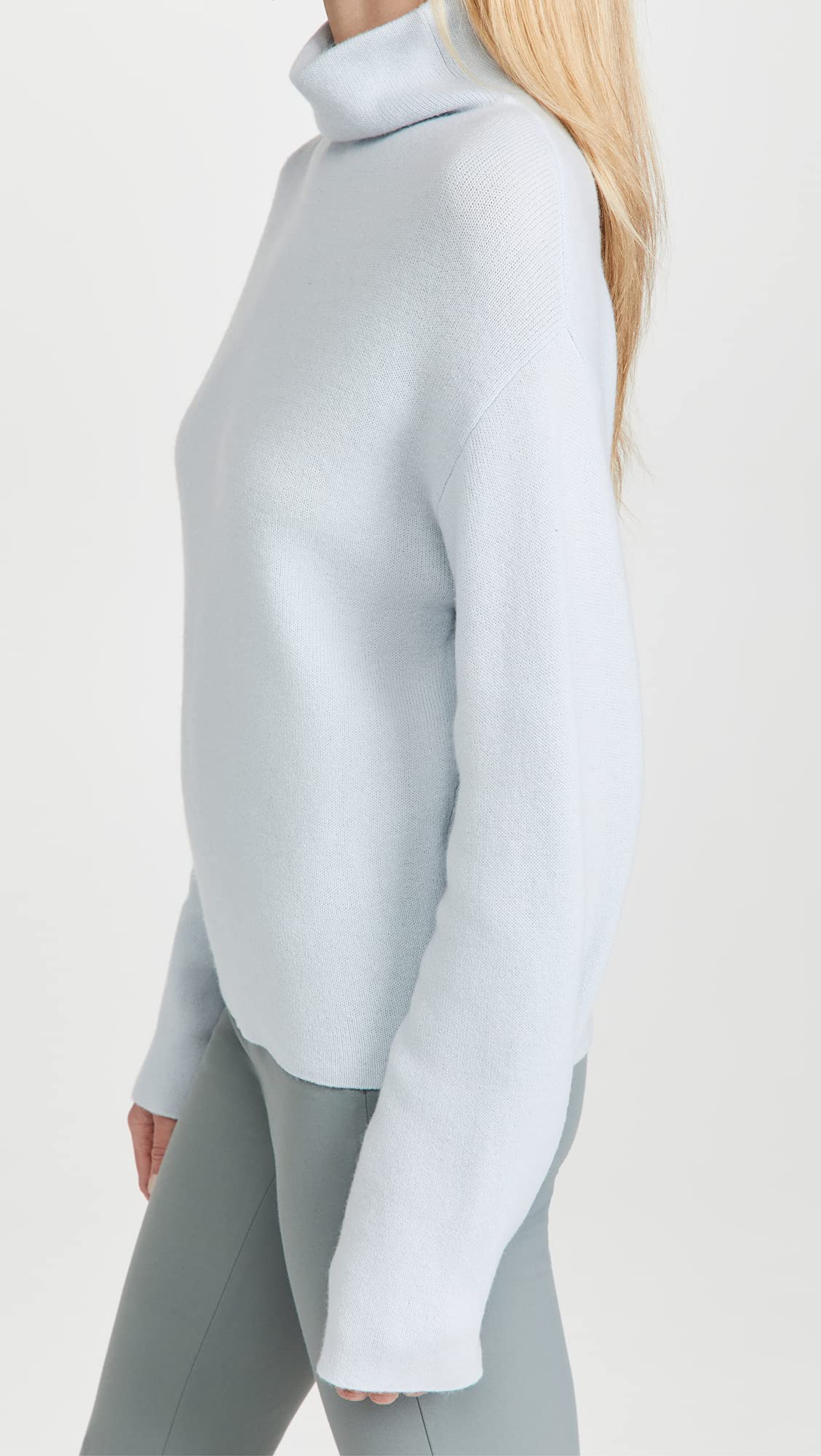 Vince Women's Button Cuff Turtleneck Sweater - Soft Cashmere Blend Long Sleeve Pullover for Work, Office & Winter Outfits