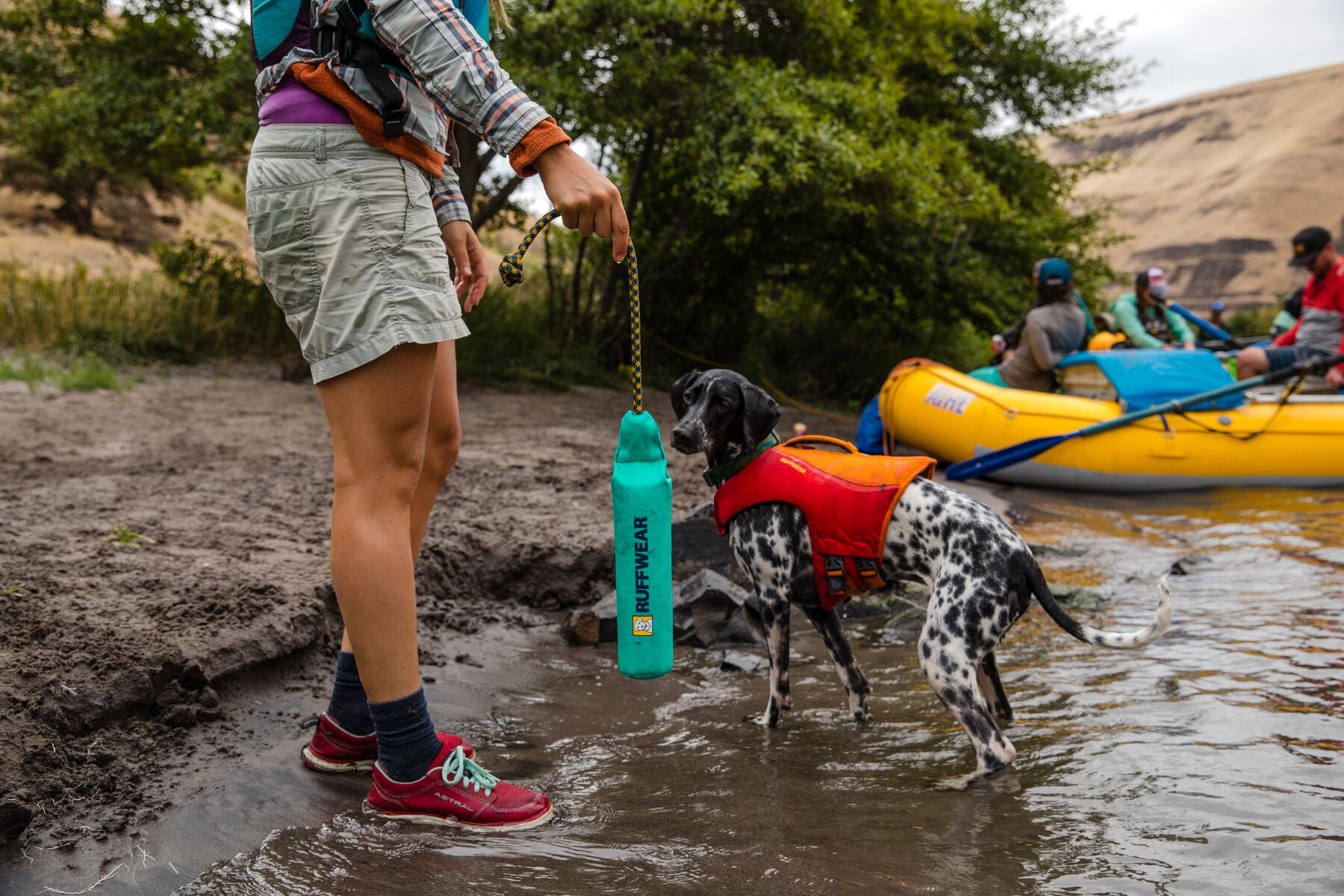 Lunker® Foam Water Toy for Dogs - Aqua Green (Aurora Teal) | Floating Chew Toy for Pool, Beach & Outdoor Play | Ruffwear® Durable Dog Toy for Fetch & Swimming Fun