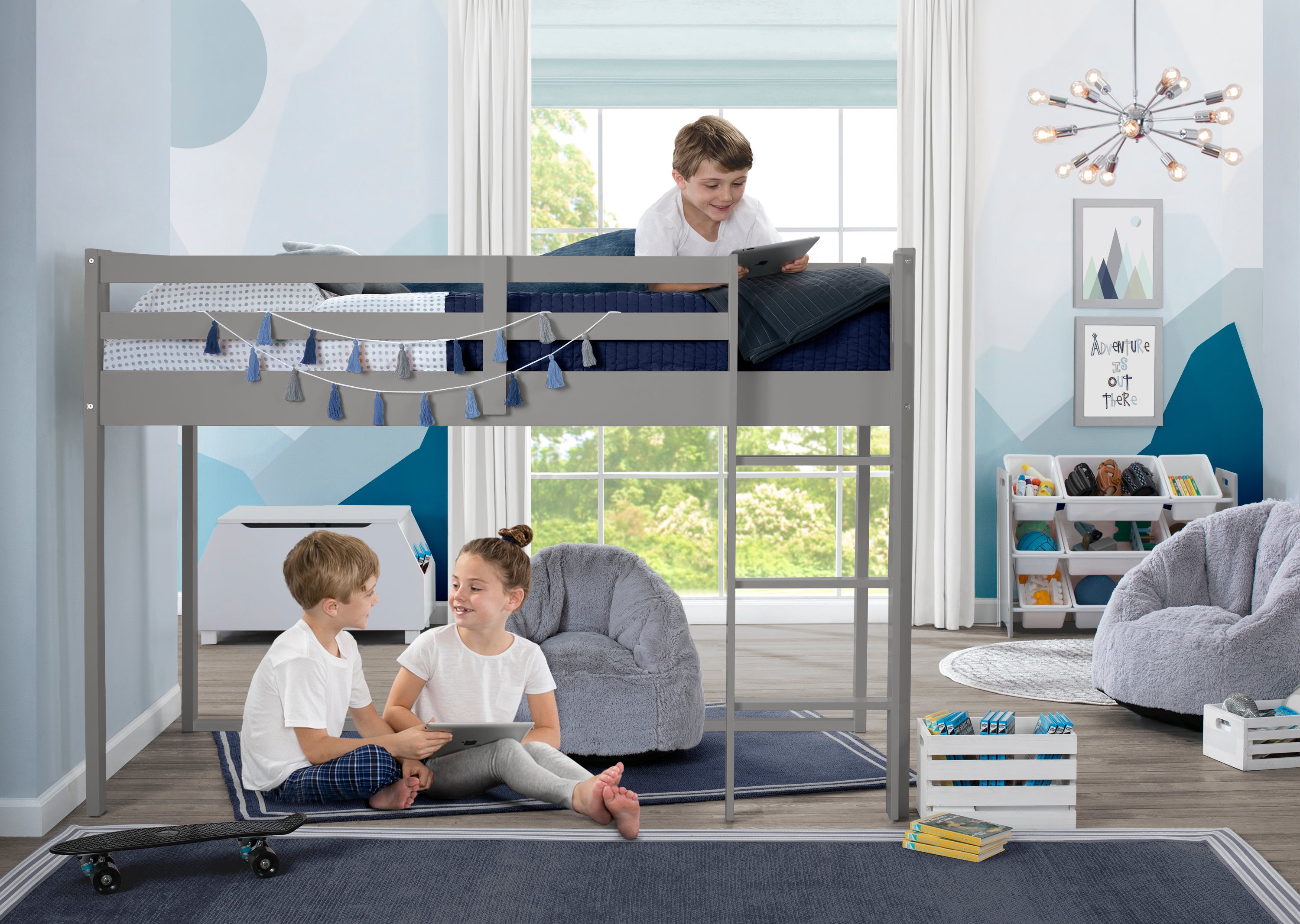 Space-Saving Twin Loft Bed with Safety Guardrail & Sturdy Ladder - Perfect for Kids' Bedrooms, Dorm Rooms & Small Apartments