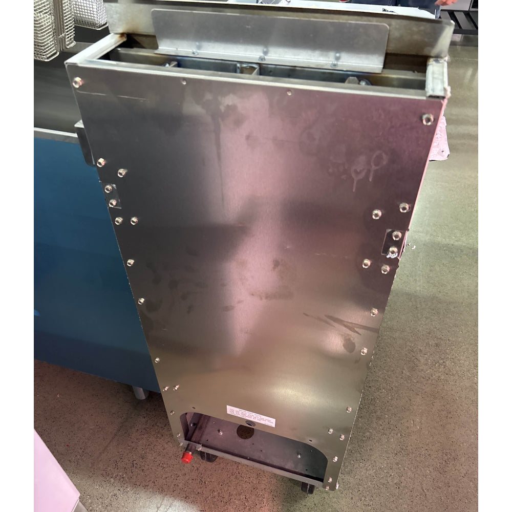 DEMO Garland GF16 FR GF Series 15.6