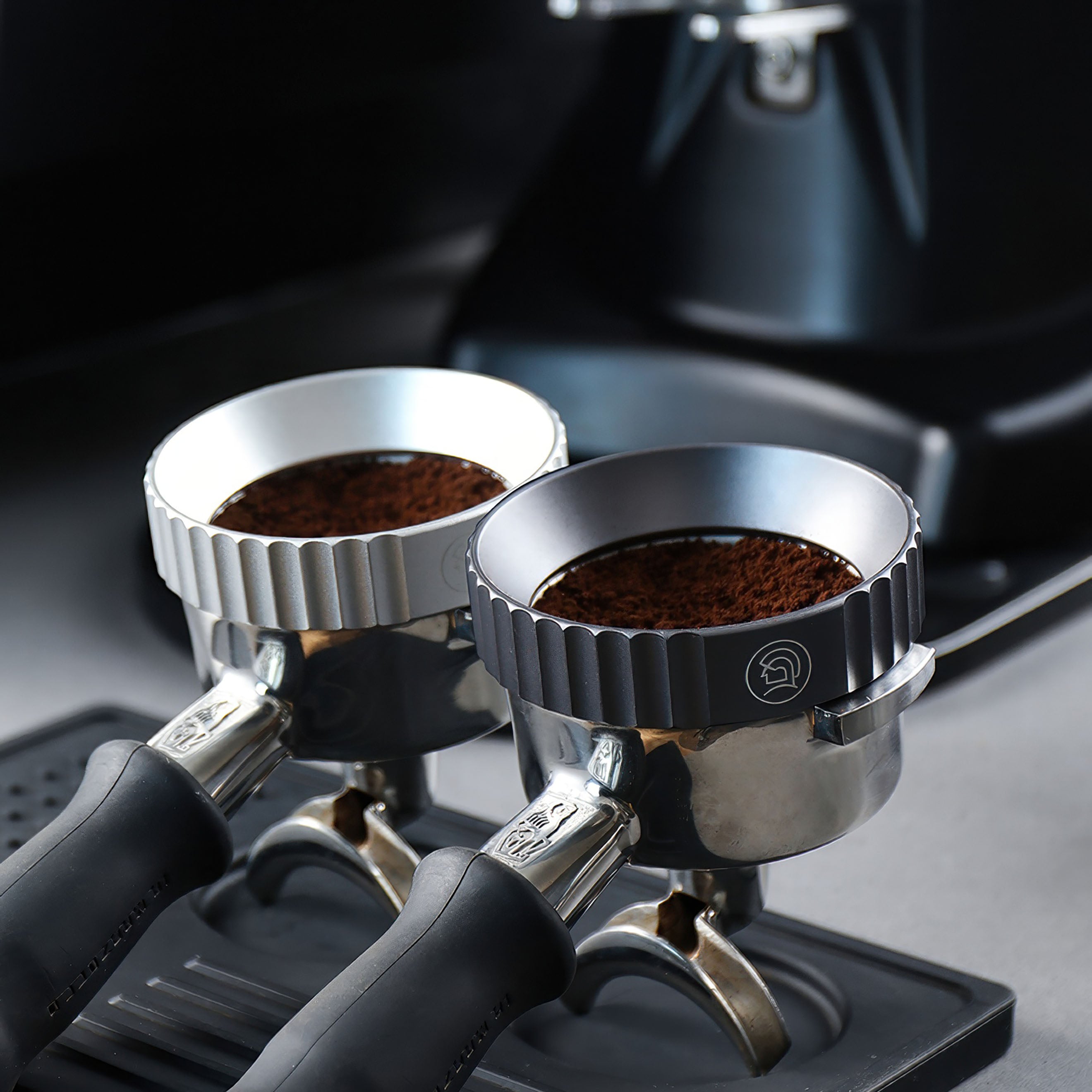 Magnetic Dosing Funnel Cup with Ring - Perfect for Precise Liquid Measurement in Cooking, Baking, and Mixing Drinks