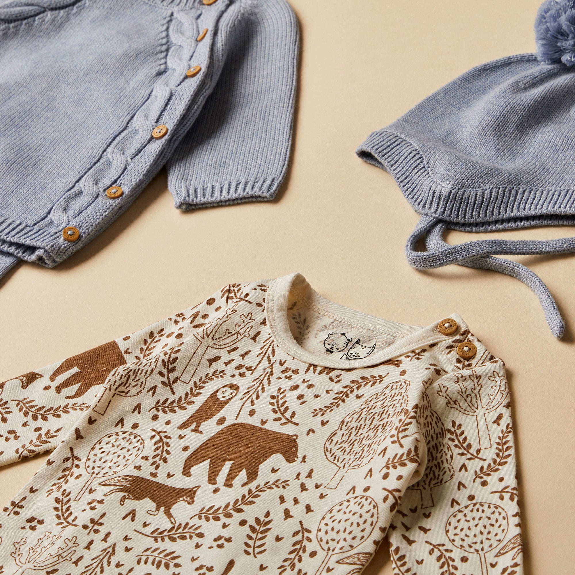 Organic Winter Forest Bodysuit for Babies - Soft, Eco-Friendly & Hypoallergenic - Perfect for Newborns, Infants & Toddlers - Ideal for Winter Outfits, Family Photos & Cozy Home Wear
