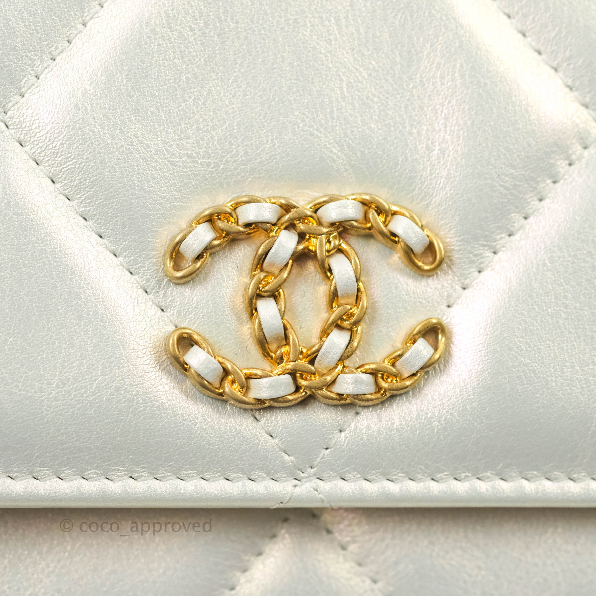 Chanel 19 Quilted Wallet on Chain WOC in Iridescent White with Mixed Hardware - Luxury Crossbody Bag for Women, Perfect for Evening Events & Daily Use