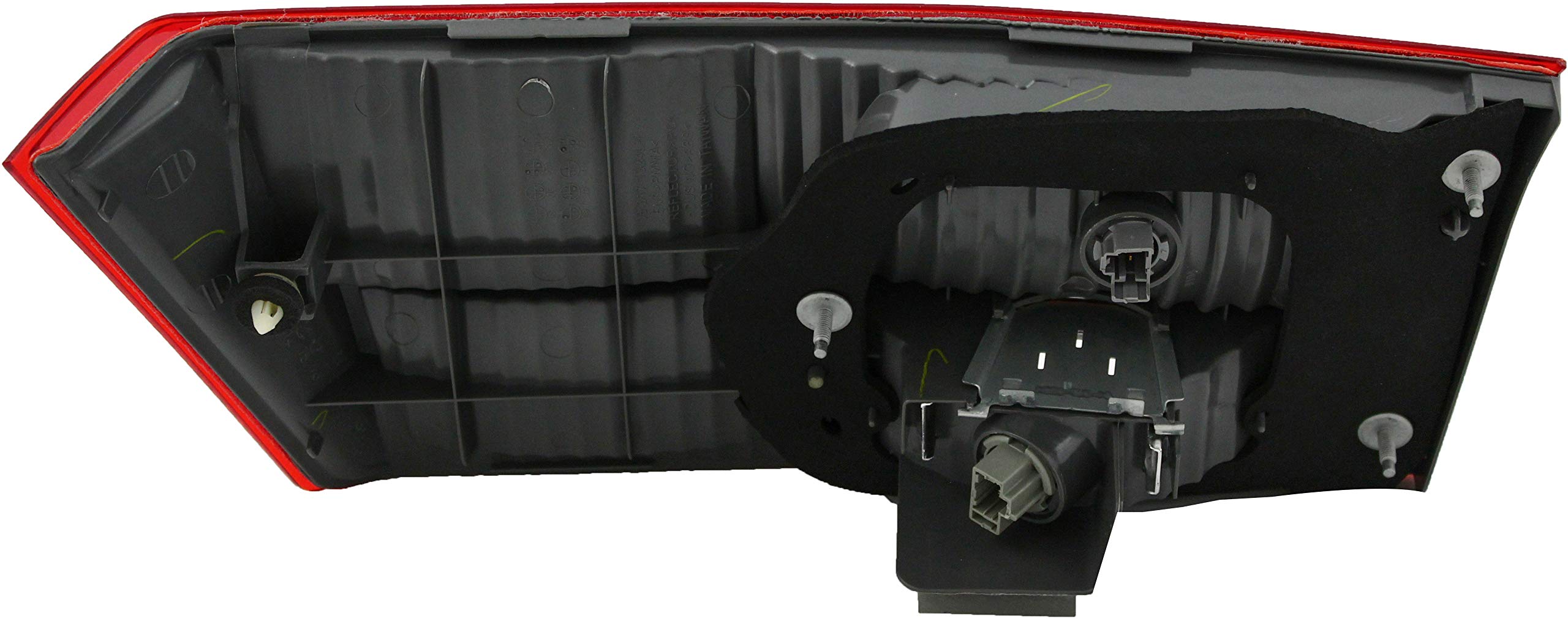 2005 Honda Accord Sedan Inner Tail Lights Lamps Set - Driver & Passenger Side Replacement Parts for Improved Visibility and Safety
