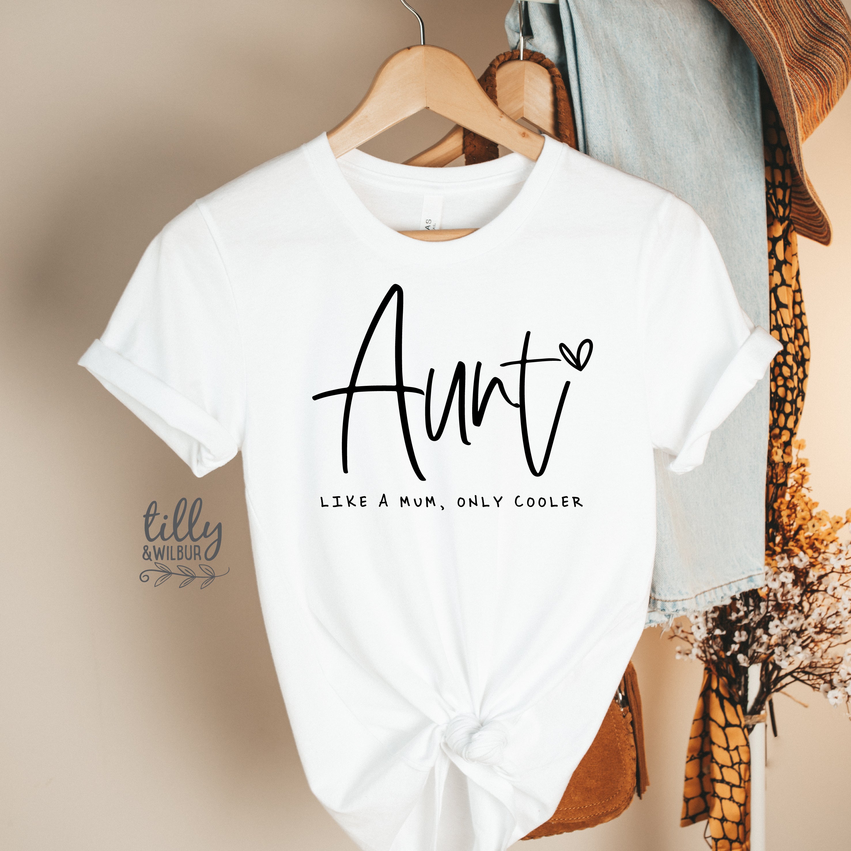 Cool Aunt Gift - Like A Mom But More Fun - Perfect for Birthdays, Christmas & Special Occasions