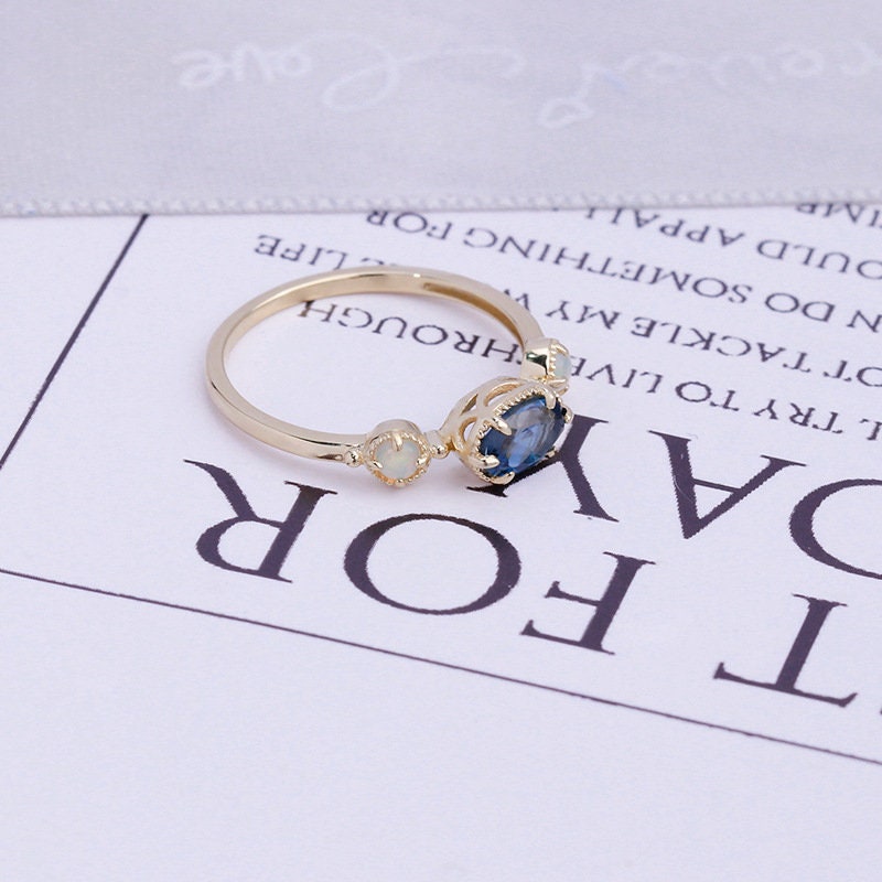 East to West London Blue Topaz Engagement Ring – Unique Three Stone Opal Ring, Minimalist Dainty Promise Ring, Bezel Set Bridal Ring for Women | Perfect for Weddings, Anniversaries & Special Occasions