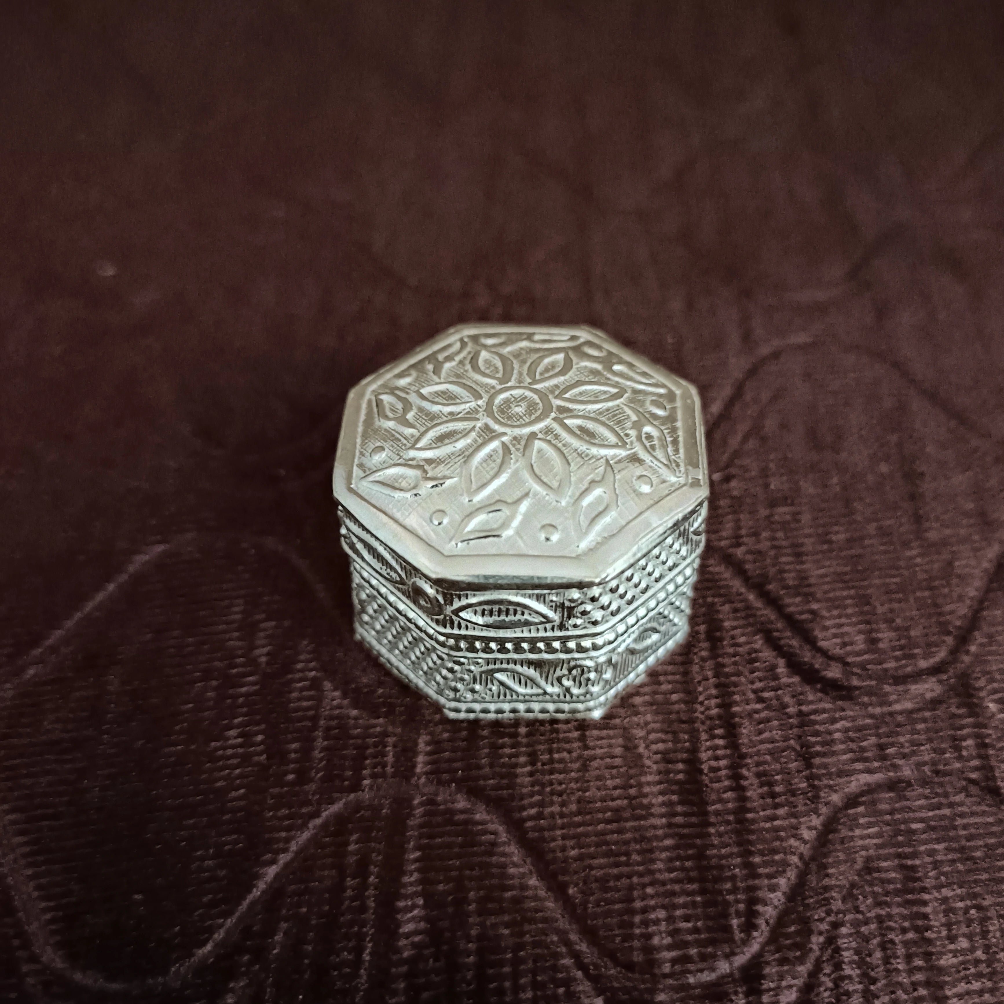 925 Pure Silver Designer Kumkum Box (Design 53) - Hindu Pooja Ritual Accessory for Home Temple & Wedding Ceremonies