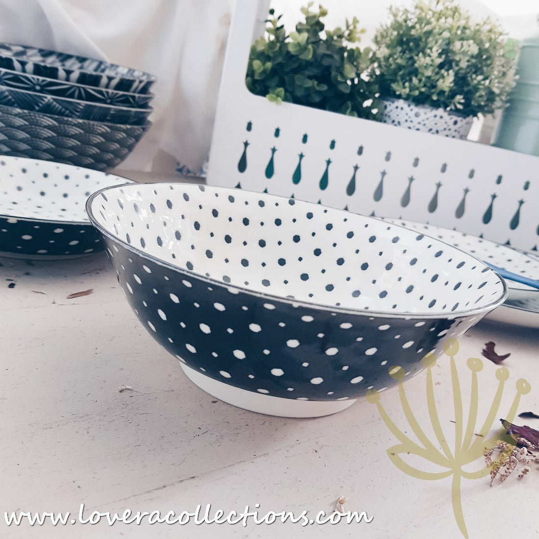 Awasaka Black & White Modern Dots Dinnerware Set - 12-Piece Porcelain Plates & Bowls for Stylish Dining - Perfect for Dinner Parties, Restaurant-Style Meals & Home Decor