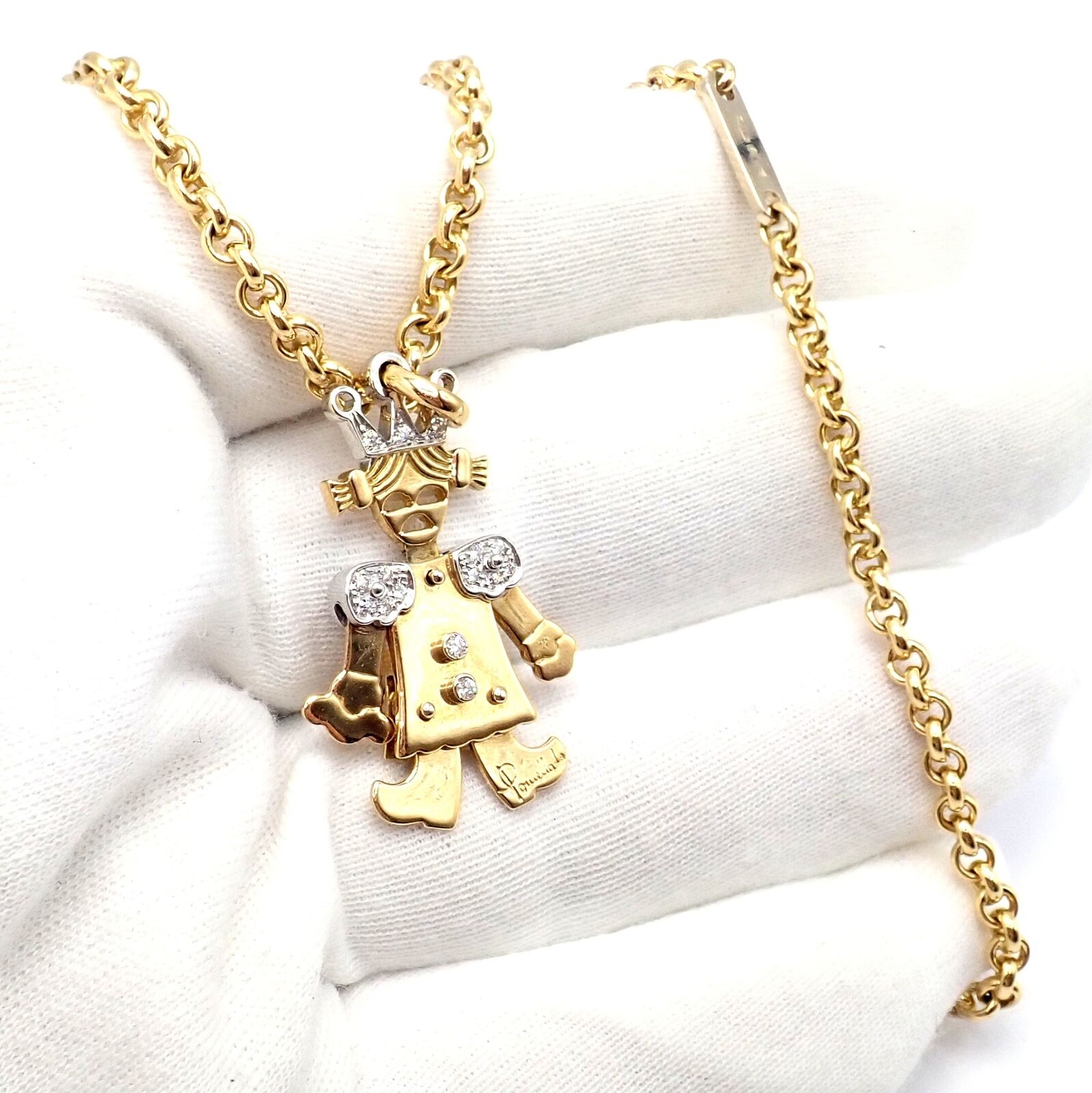 18K Yellow & White Gold Diamond Queen Pendant Necklace for Women | Luxury XL Link Chain with Animated Design | Perfect for Parties, Weddings & Special Occasions