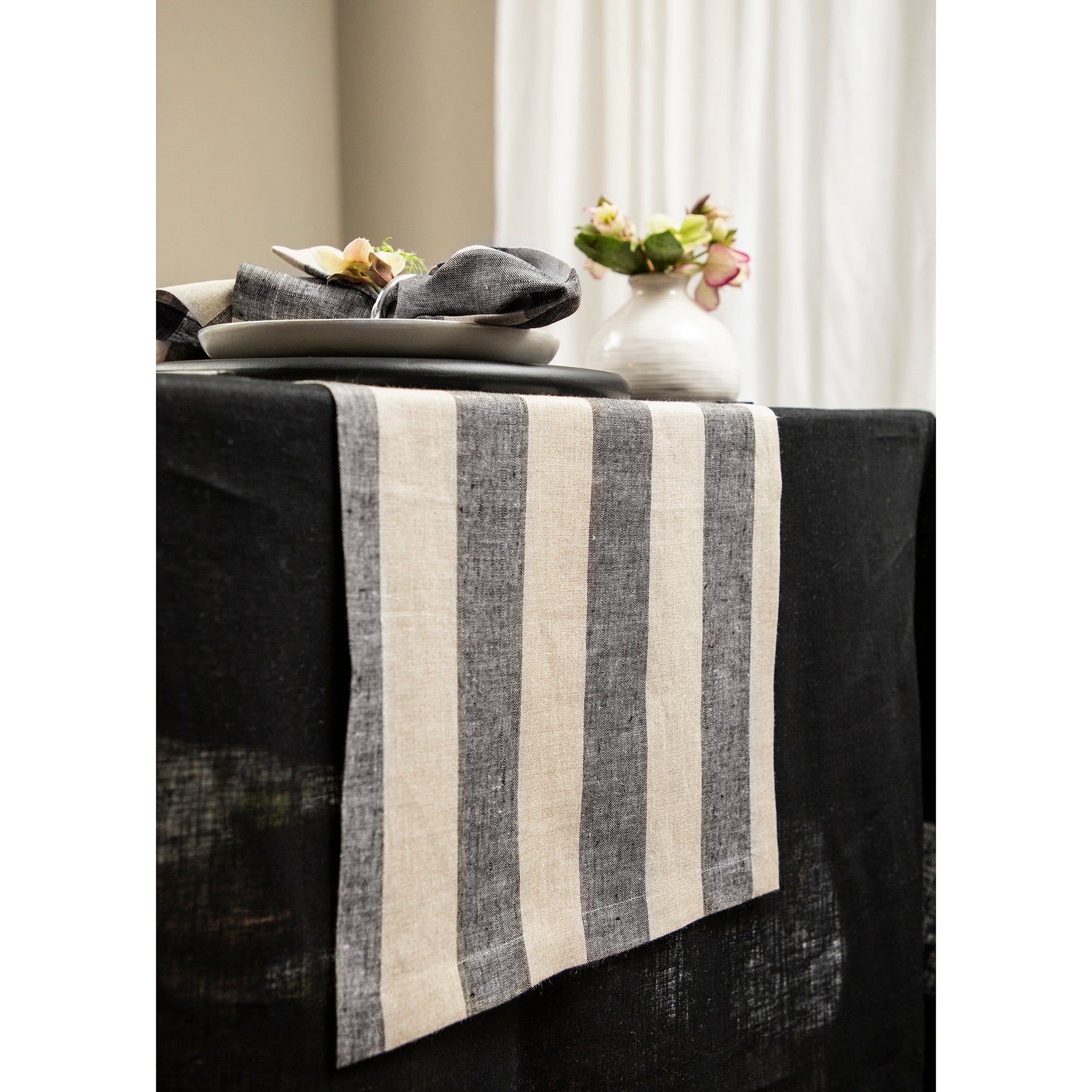 Stylish Cabana Stripe Table Runner - Cotton Decorative Dining Table Cover for Summer Parties, Beach Weddings & Outdoor Entertaining