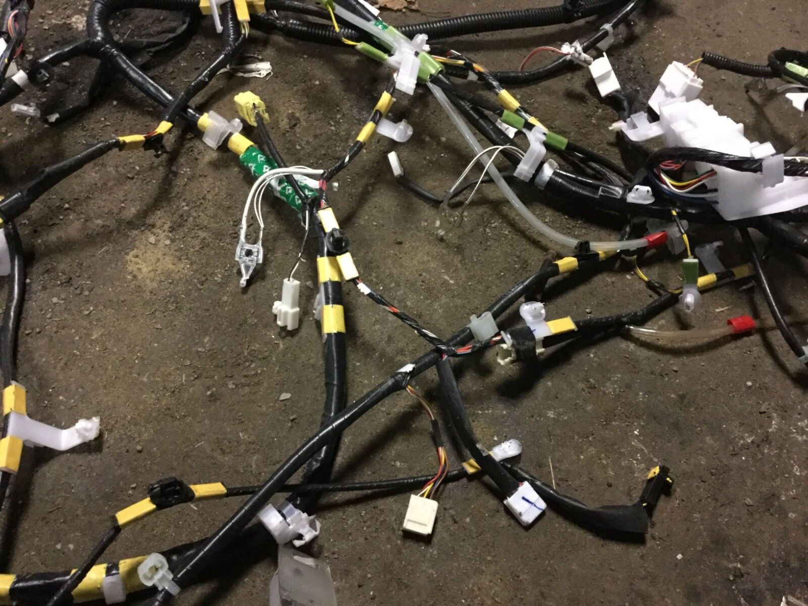 2004-2009 Toyota Prius OEM Body Interior Full Dash Wire Wiring Harness - Compatible with 2nd Gen Prius Models for Dashboard & Electrical System Repairs