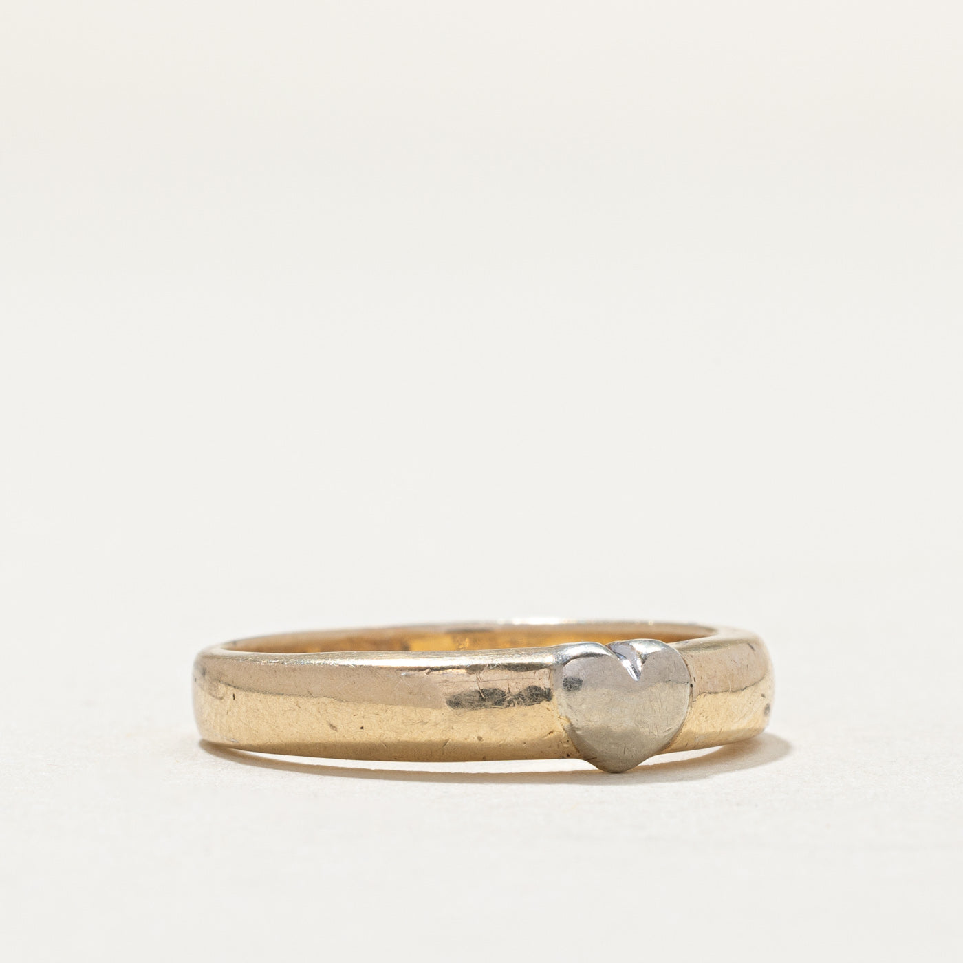 Vintage 10K Two-Tone Gold Heart Design Band Ring - 3.8mm Wide - Size 6.5 - Perfect for Valentine's Day, Anniversary & Romantic Gifts