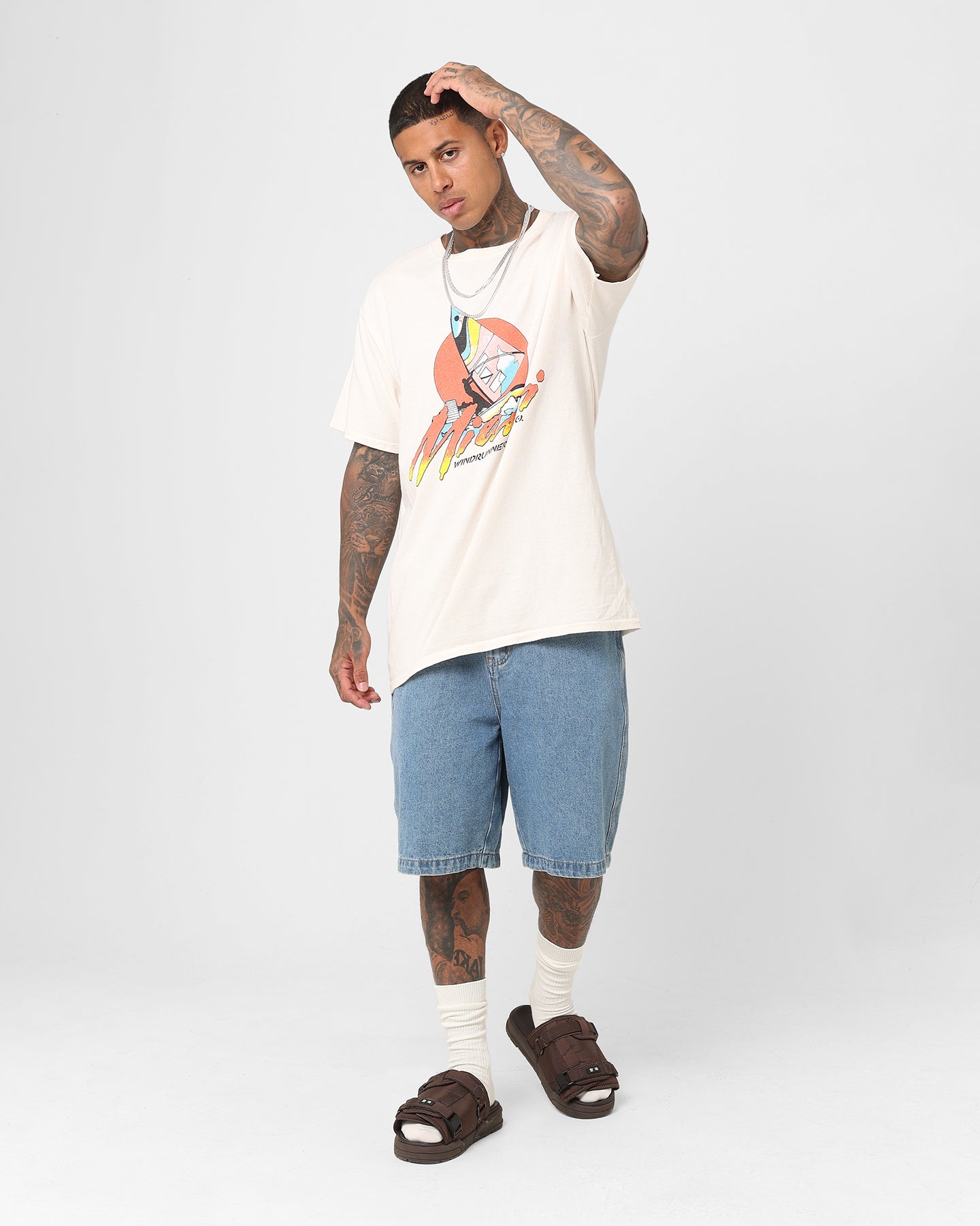 Vintage American Thrift Windrunner T-Shirt - Off White Retro Style | Casual Wear & Street Fashion Outfit
